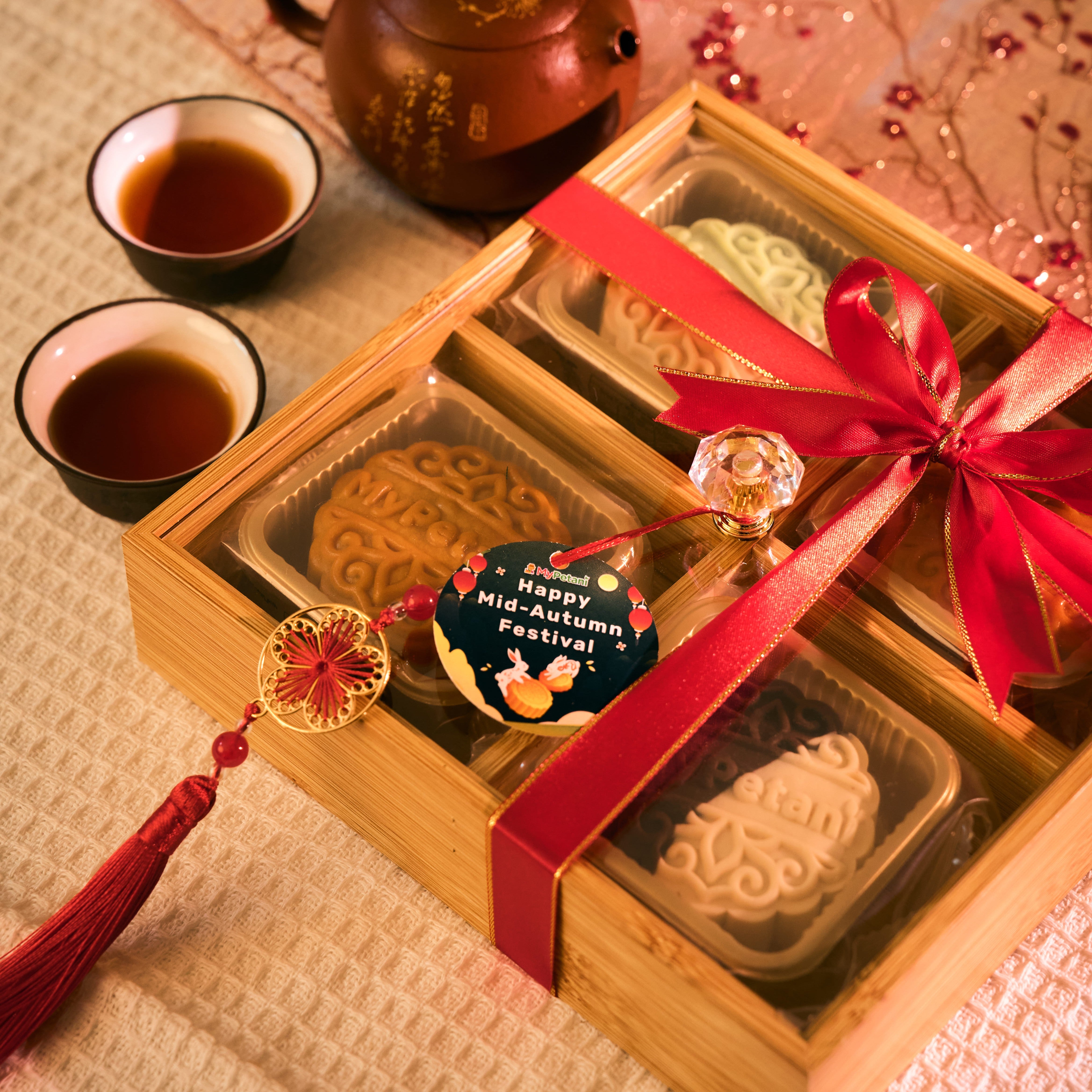 Rustic Gift Box with 4-pcs Halal Mooncakes