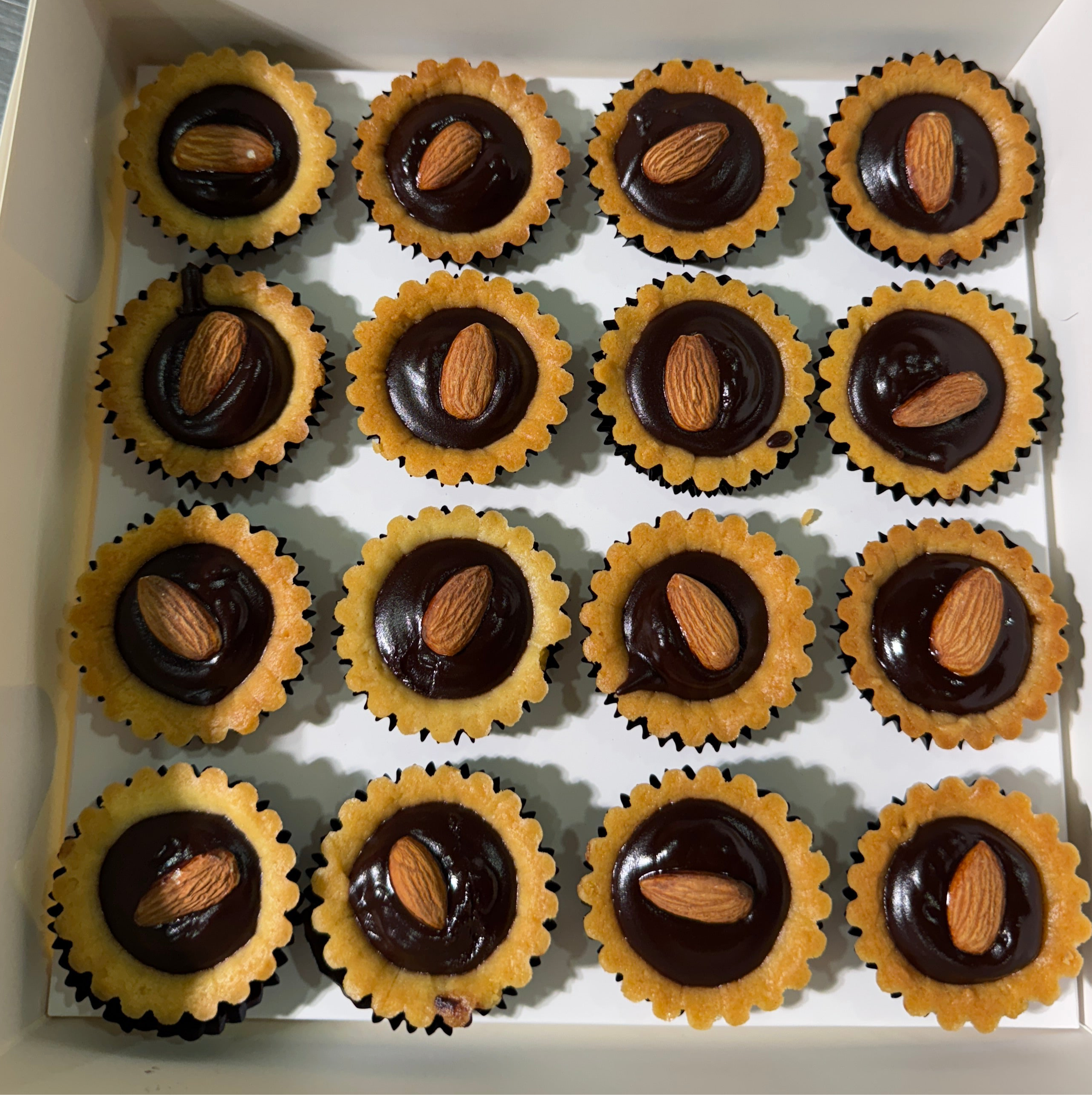 Mini Almond Chocolate Tart (Available in Klang Valley, Penang & Seremban)
