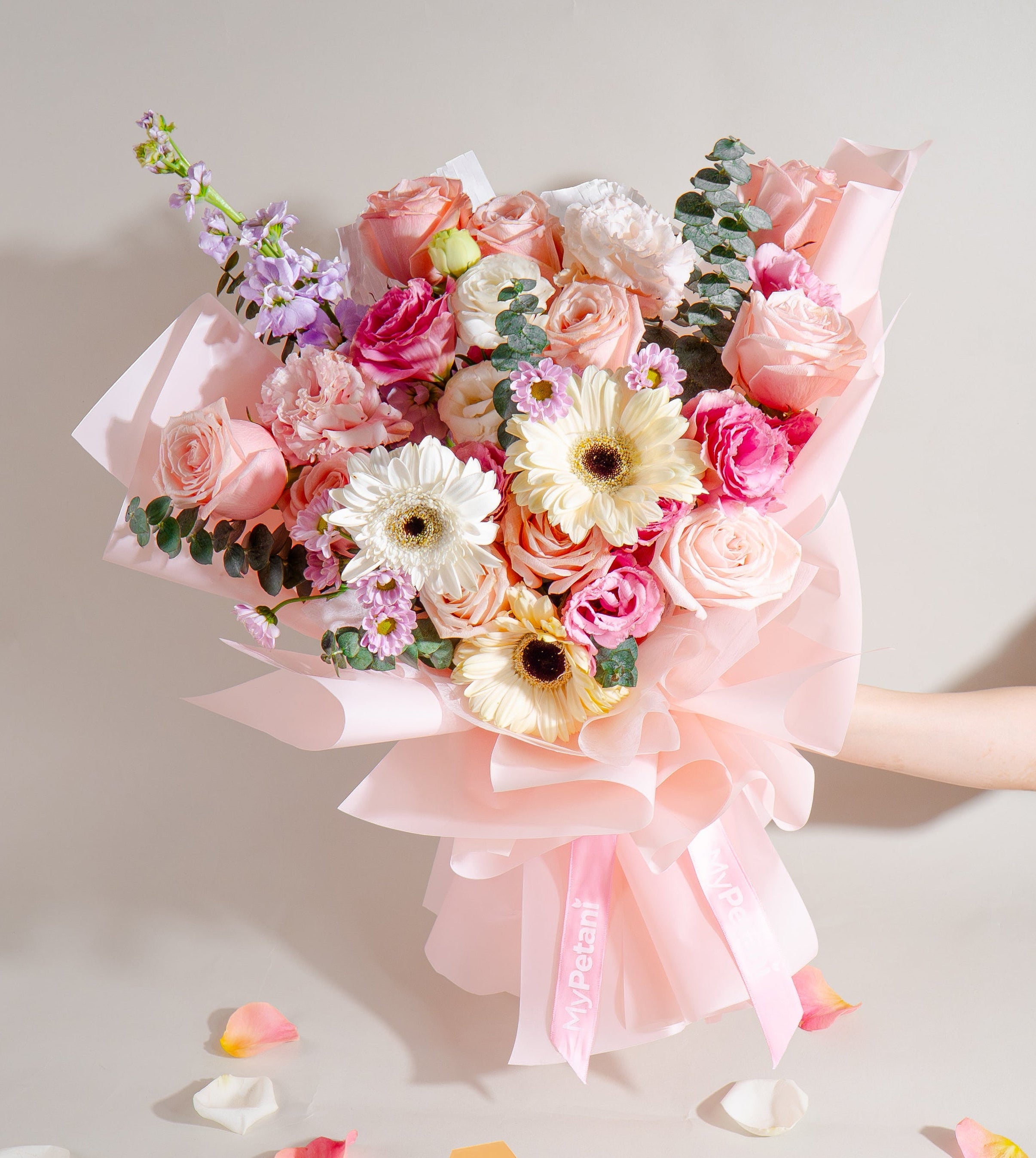 Darling Bloom Mix Flowers Bouquet (Available in KL & Selangor Only)