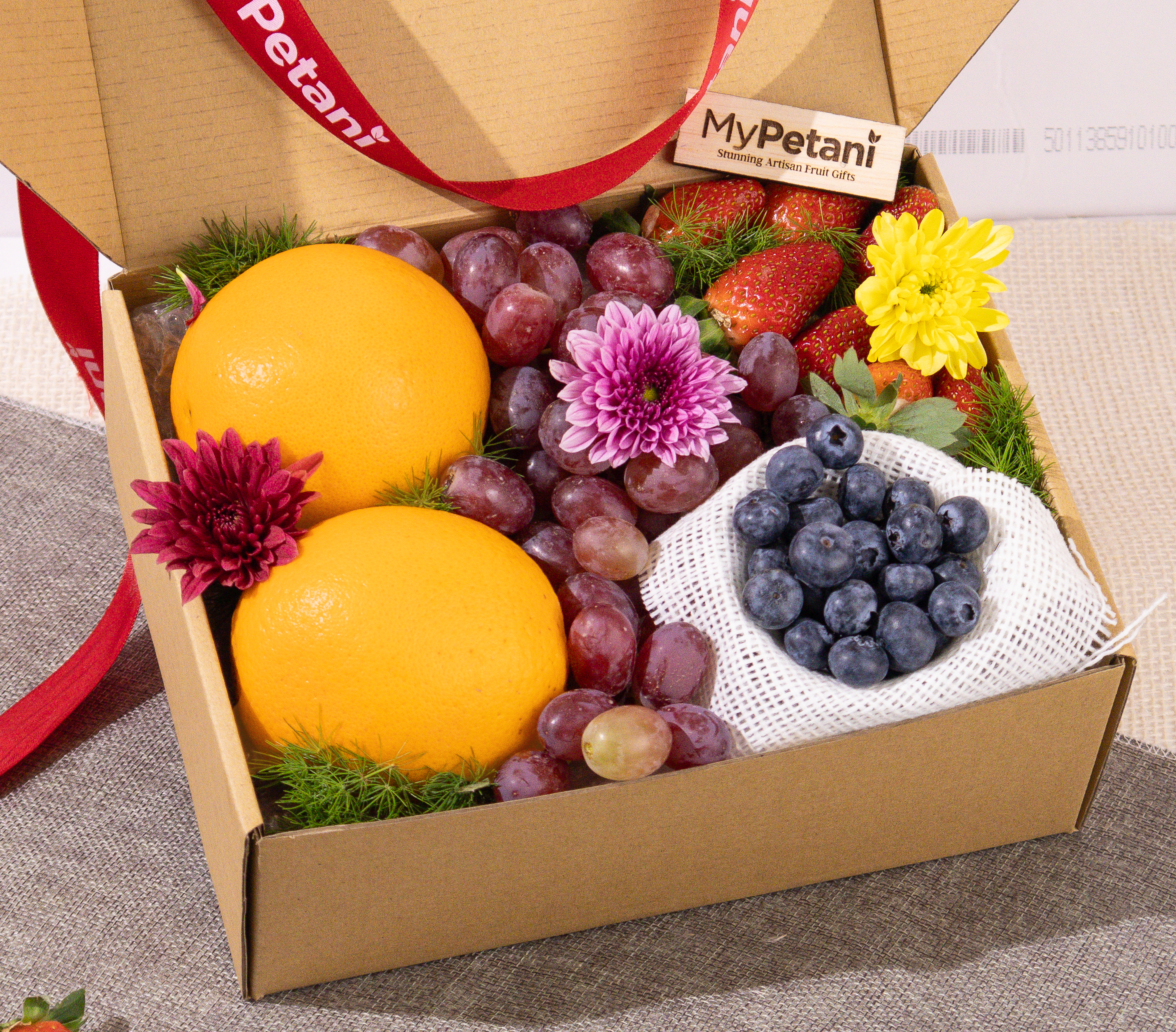 Kinabalu Radiance Fruit Box (S) (Available in KL, Selangor, JB & Penang Only)