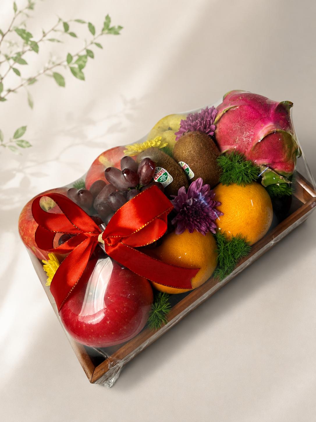 Amadeus Fruits & Flowers Basket