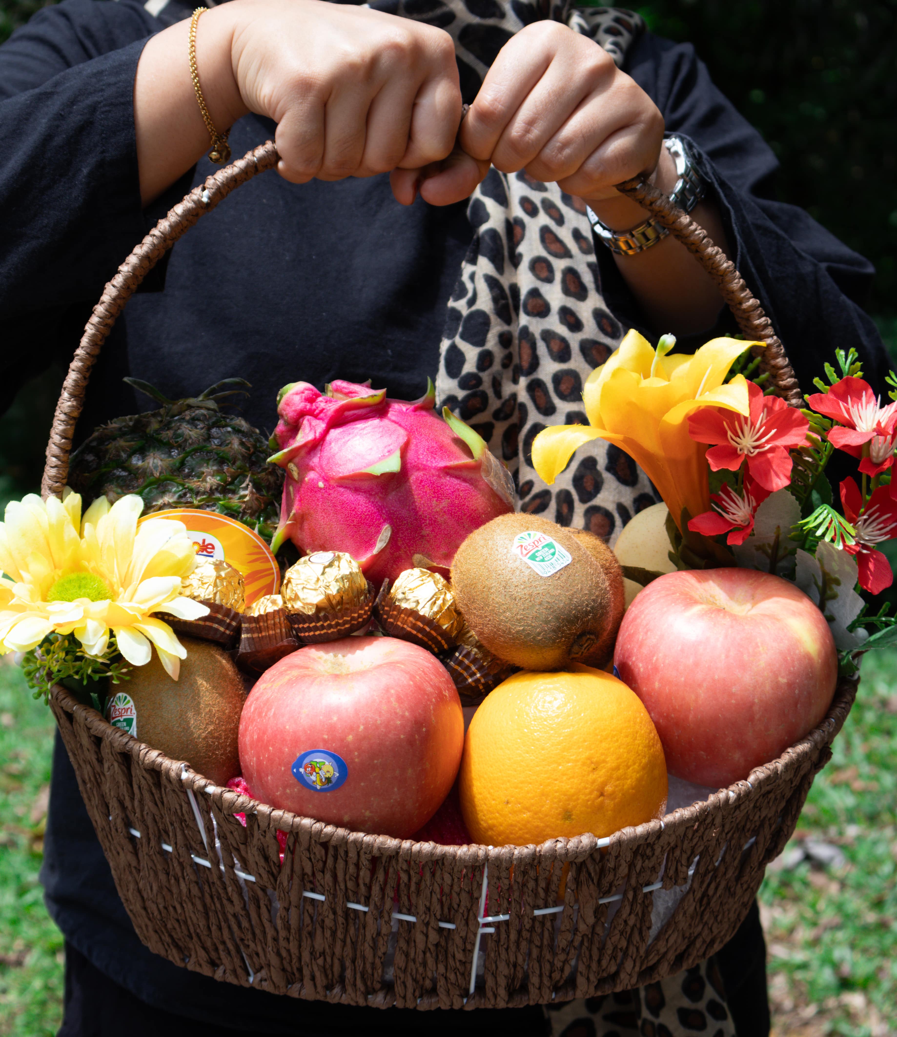 Gaya Island Fruit Basket - M Size