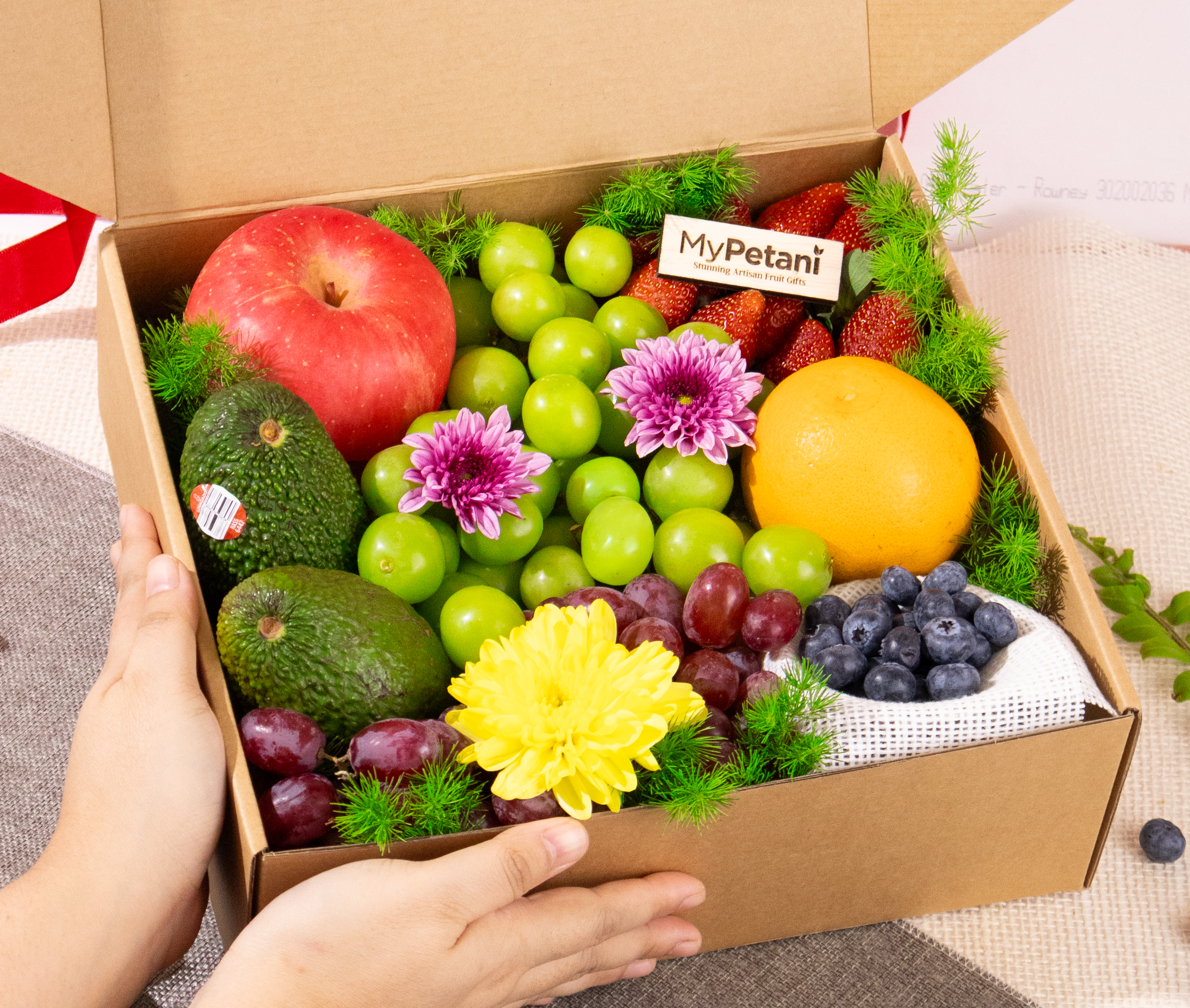 Zus Lush Fruit Box (M) (Available in KL, Selangor, JB & Penang Only)