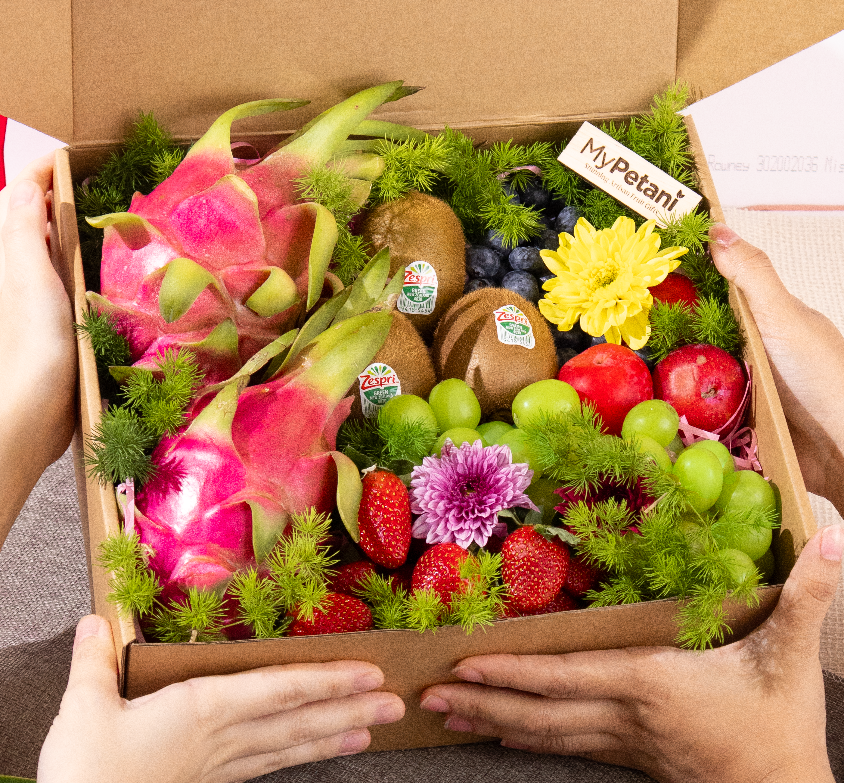 Dragon-I Fruit Box (M) (Available in KL, Selangor, JB & Penang Only)