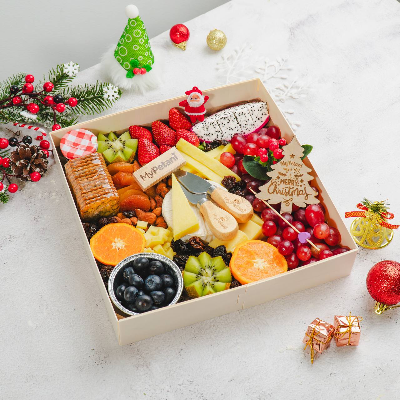 Tioman Super Cheese Fruit Grazing Platter (Available in S, M & L size) (Malaysia)