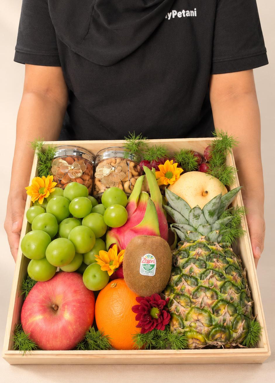 Isabella Fruits & Nuts Wooden Gift Box