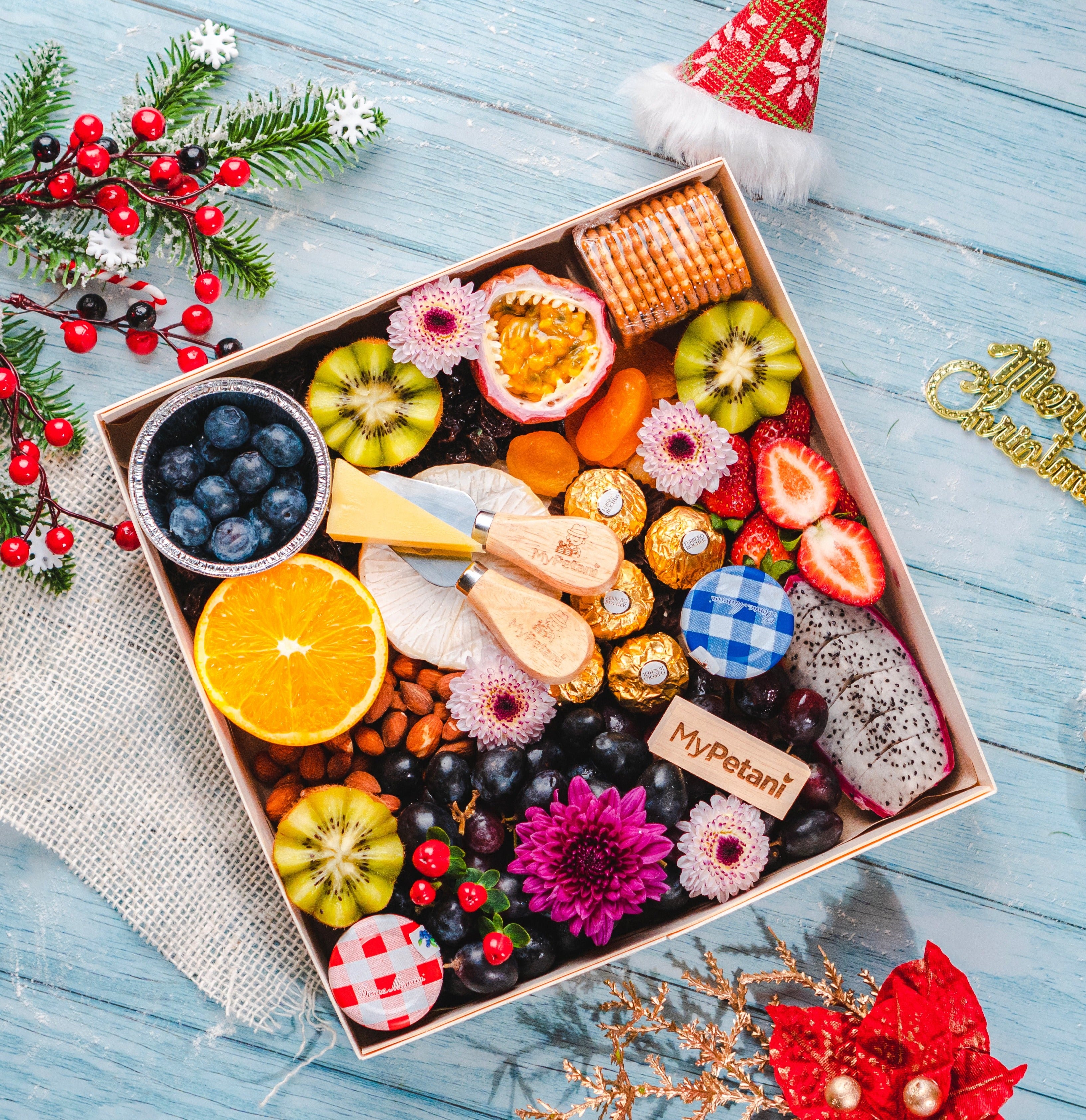 Gold Cheese Fruit Platter