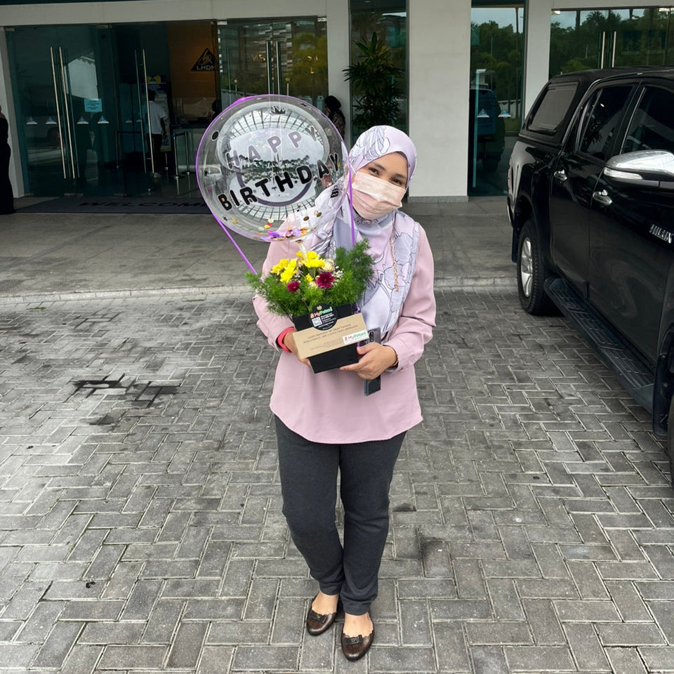 Bobo Balloon Flower + Ferrero Vase (Available in Klang Valley only)