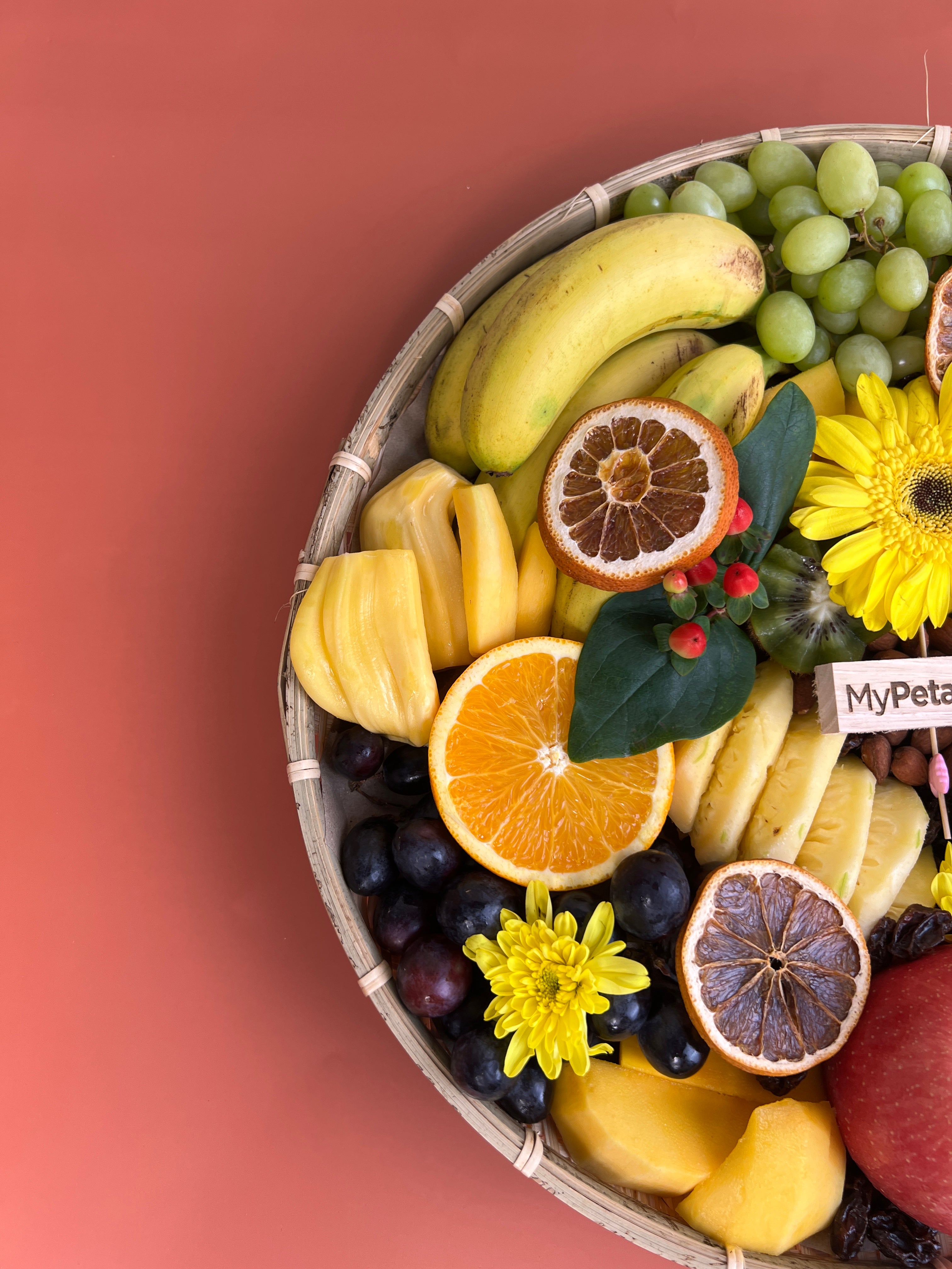 Le Classique Fruit Board