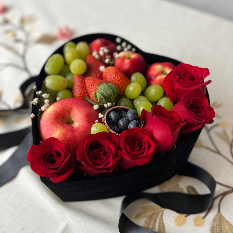 Love Bomb Fruit Box (With Soap Roses) Available in KL & Selangor only
