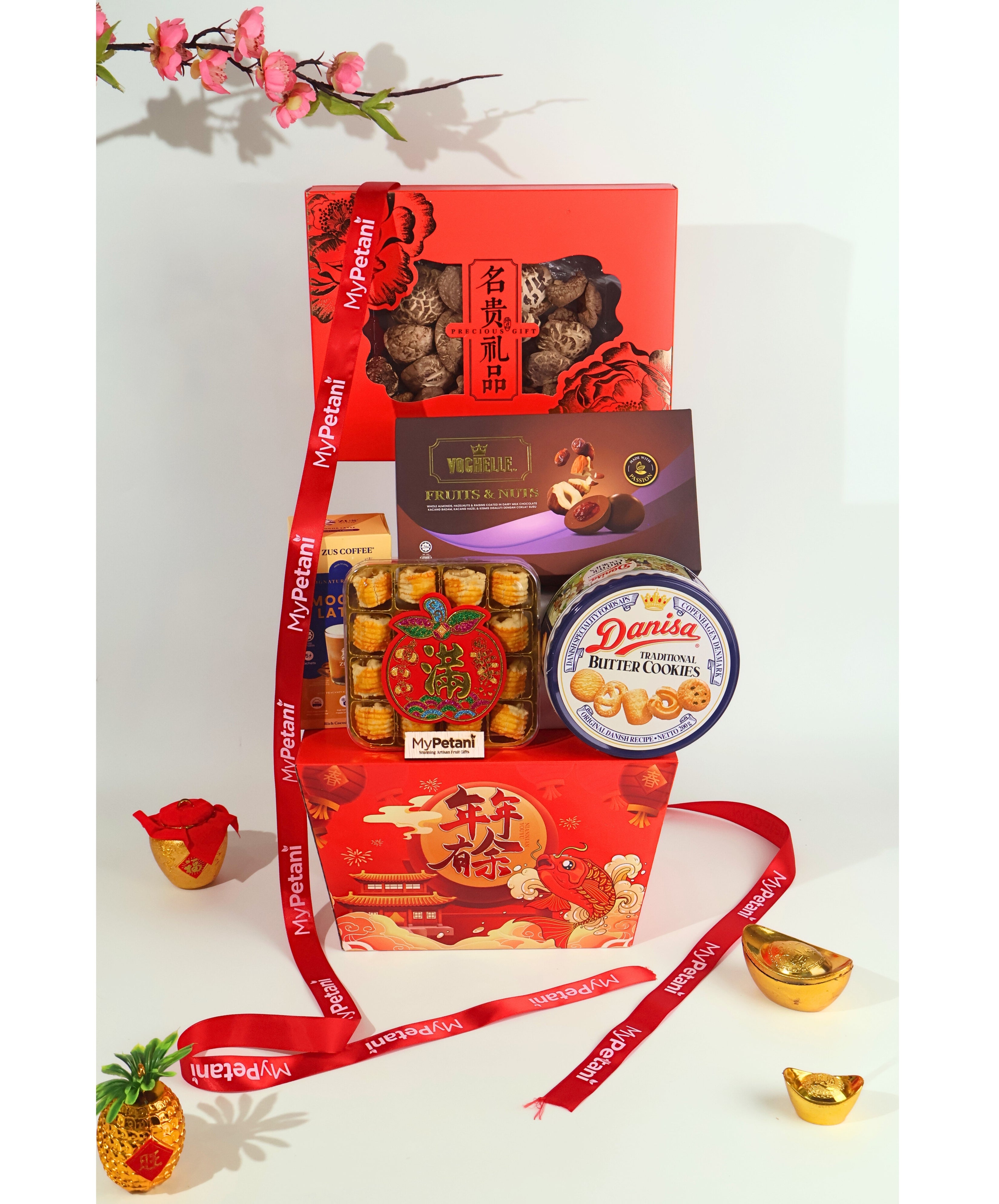 CNY 2025: Golden CNY Hamper (Available in Klang Valley, Penang & Johor only)