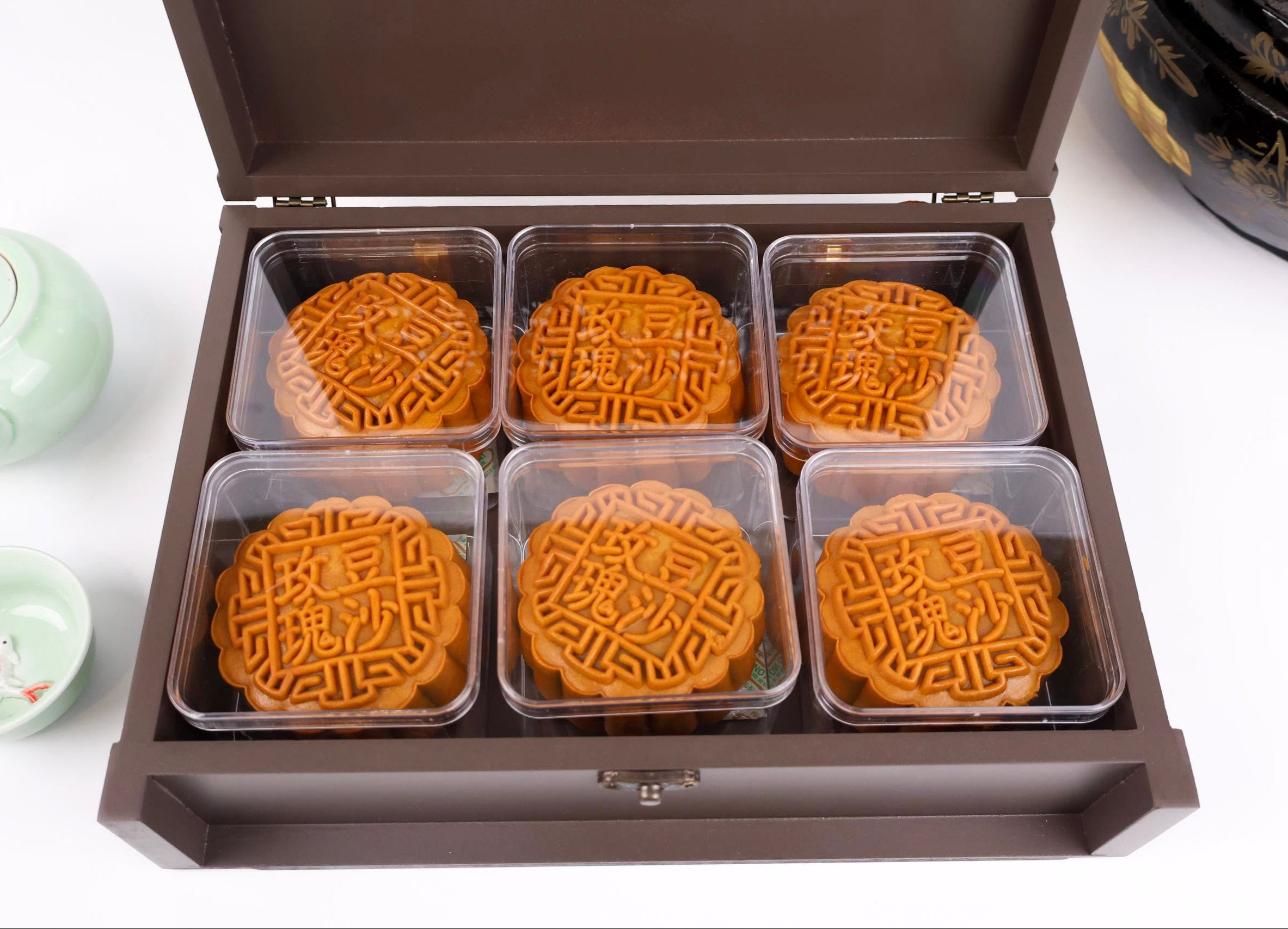 Six Moons in a Box (Premium Mid-Autumn Mooncake Gift Box Set) [Malaysia]