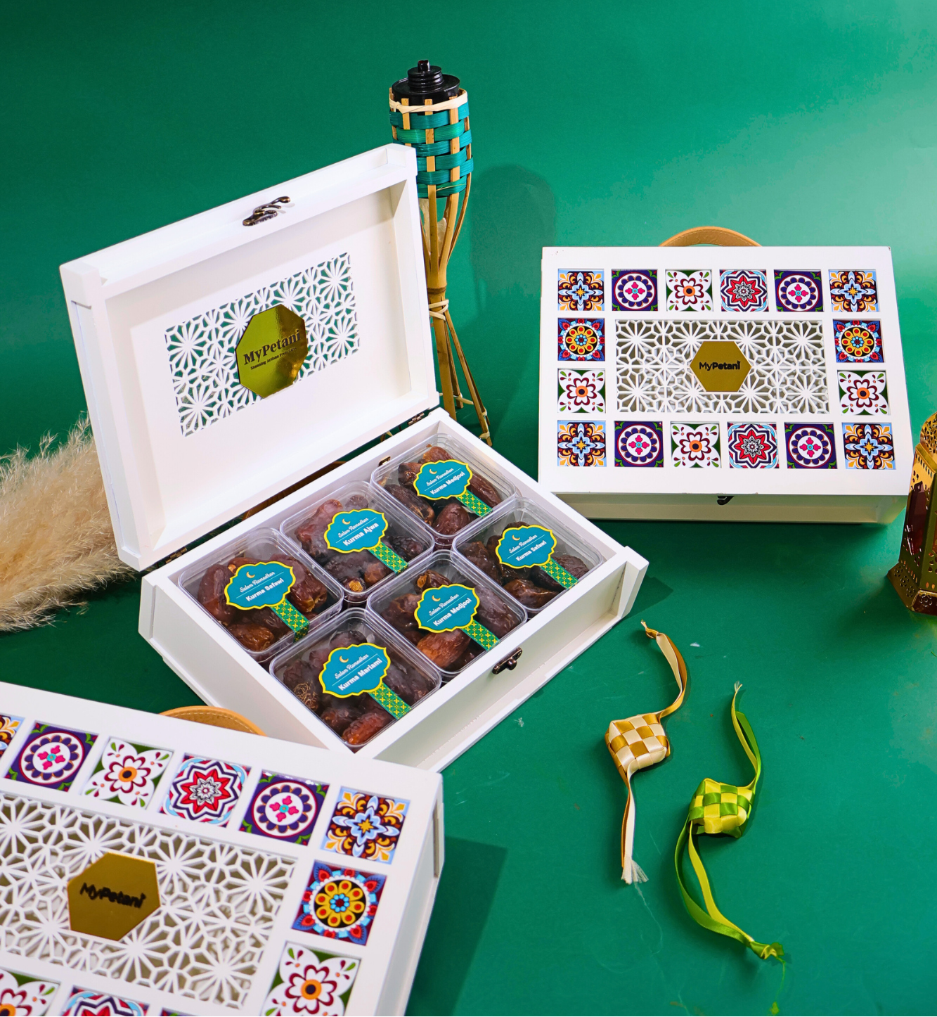 Ramadan 2025: Ayyub Gift Box (Kurma Varieties only)