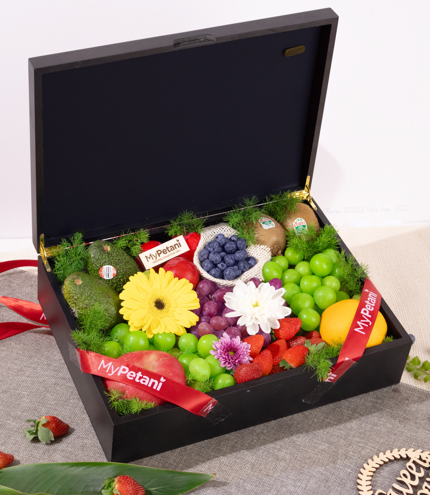 Majestic Fruit Box (Available in KL, Selangor, JB & Penang Only)