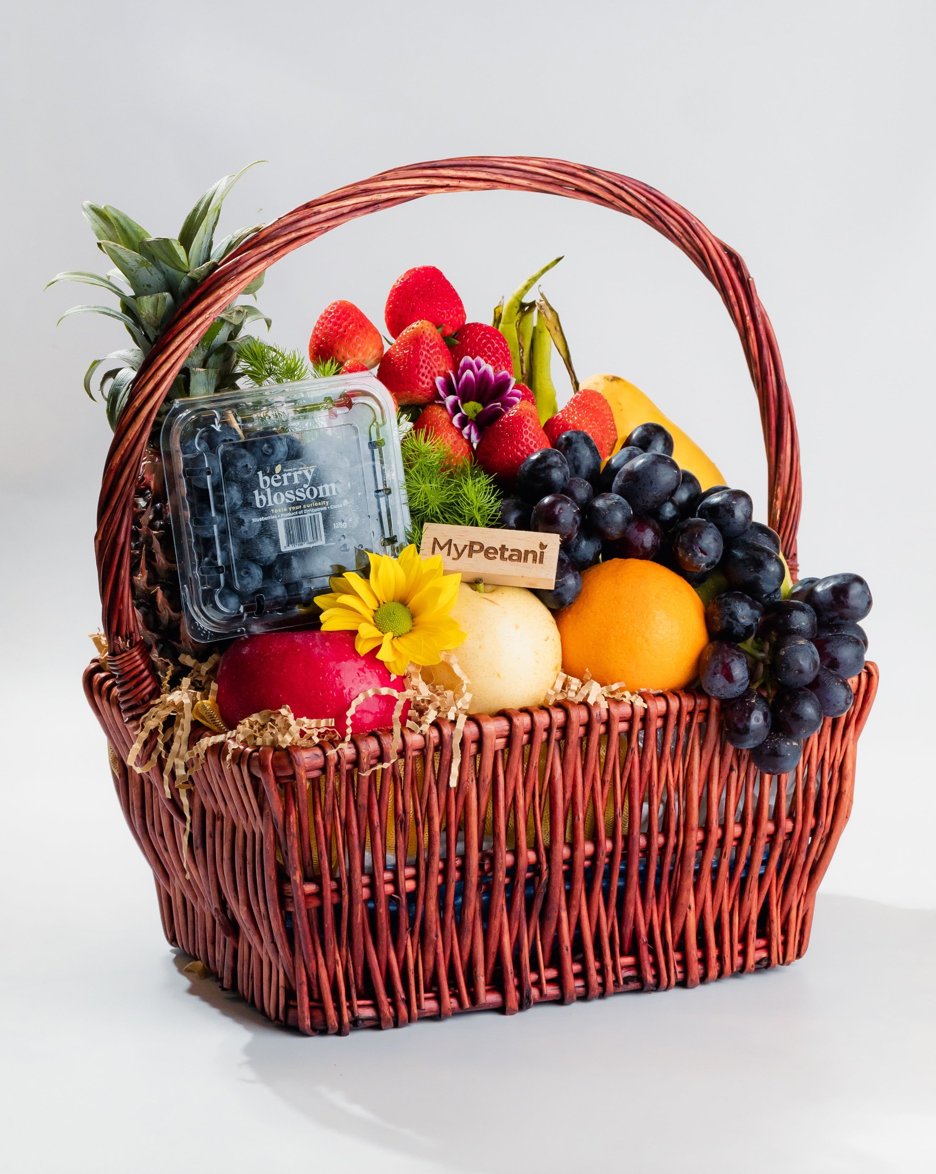 Fruit Basket Luxury Z (Available in Klang Valley, Seremban, Penang & Johor Bahru only)