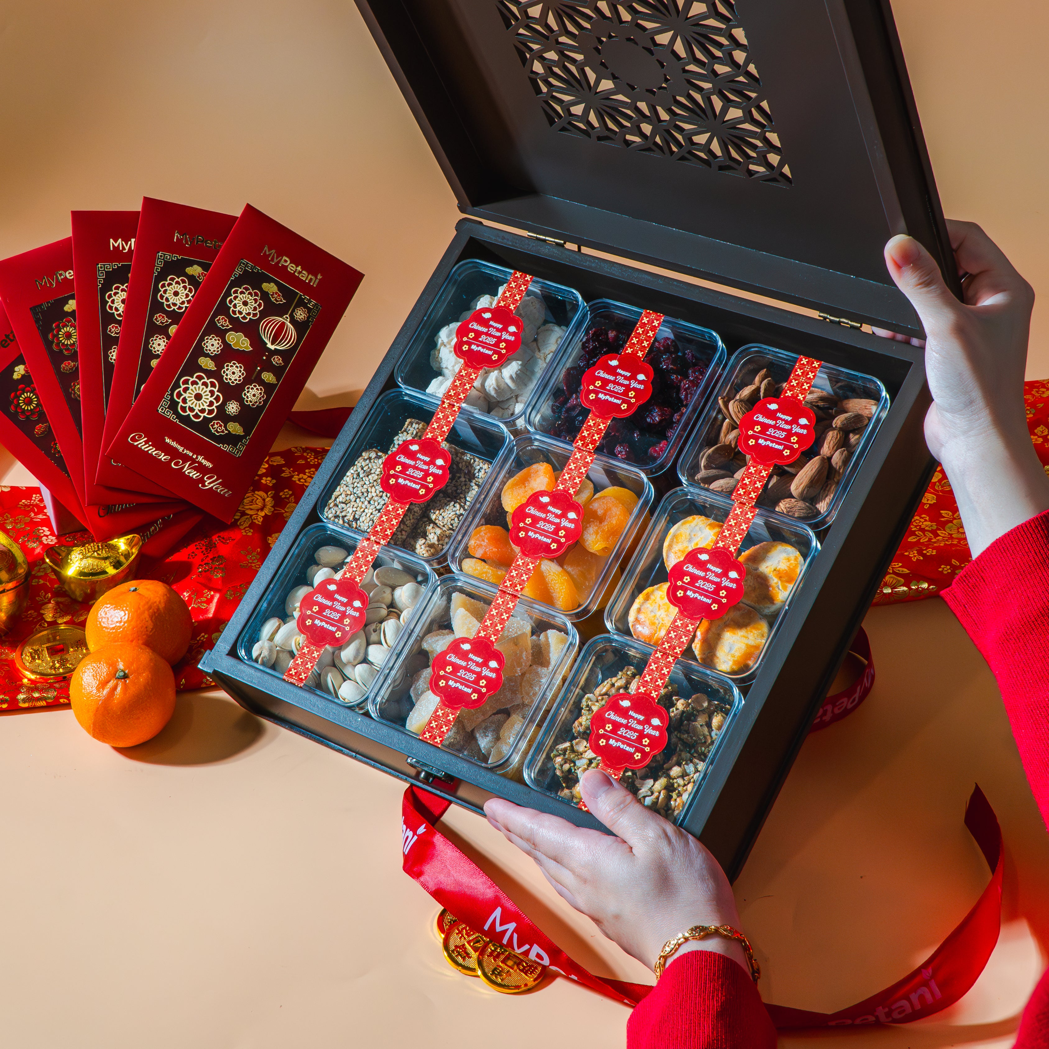 ⁠CNY 2025: Blossom Orient Gift Box