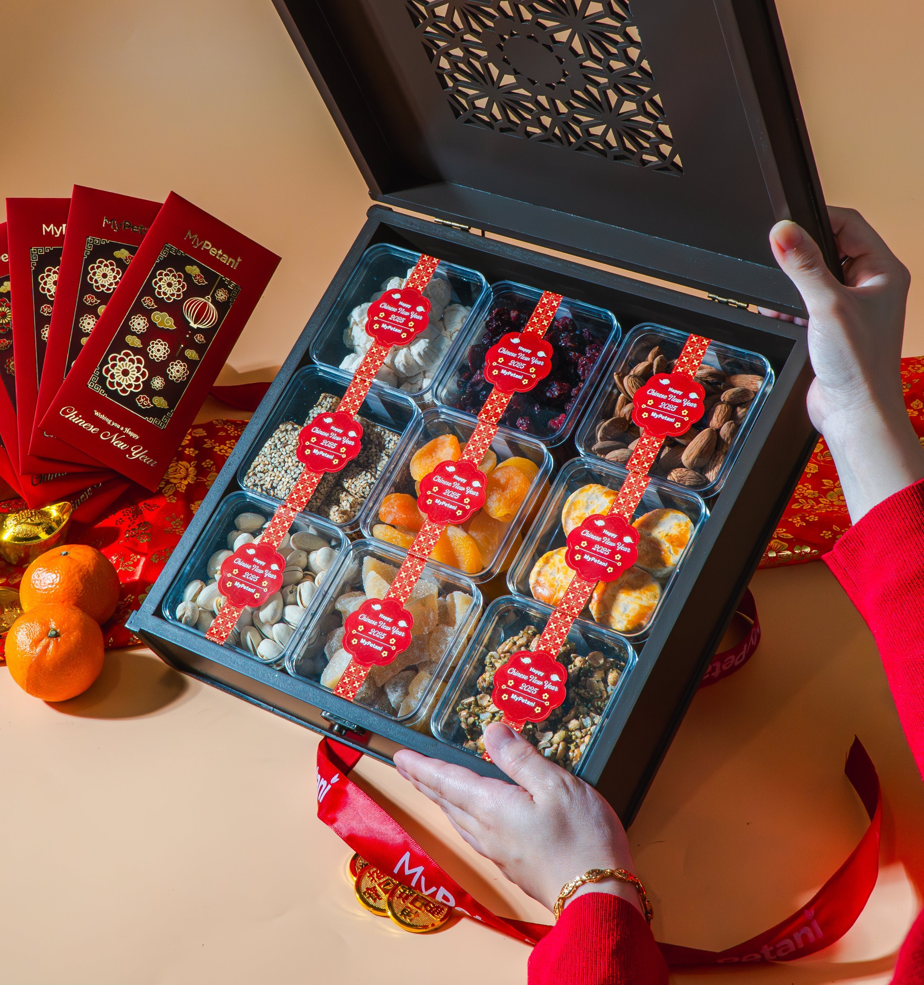 ⁠CNY 2025: Blossom Orient Gift Box