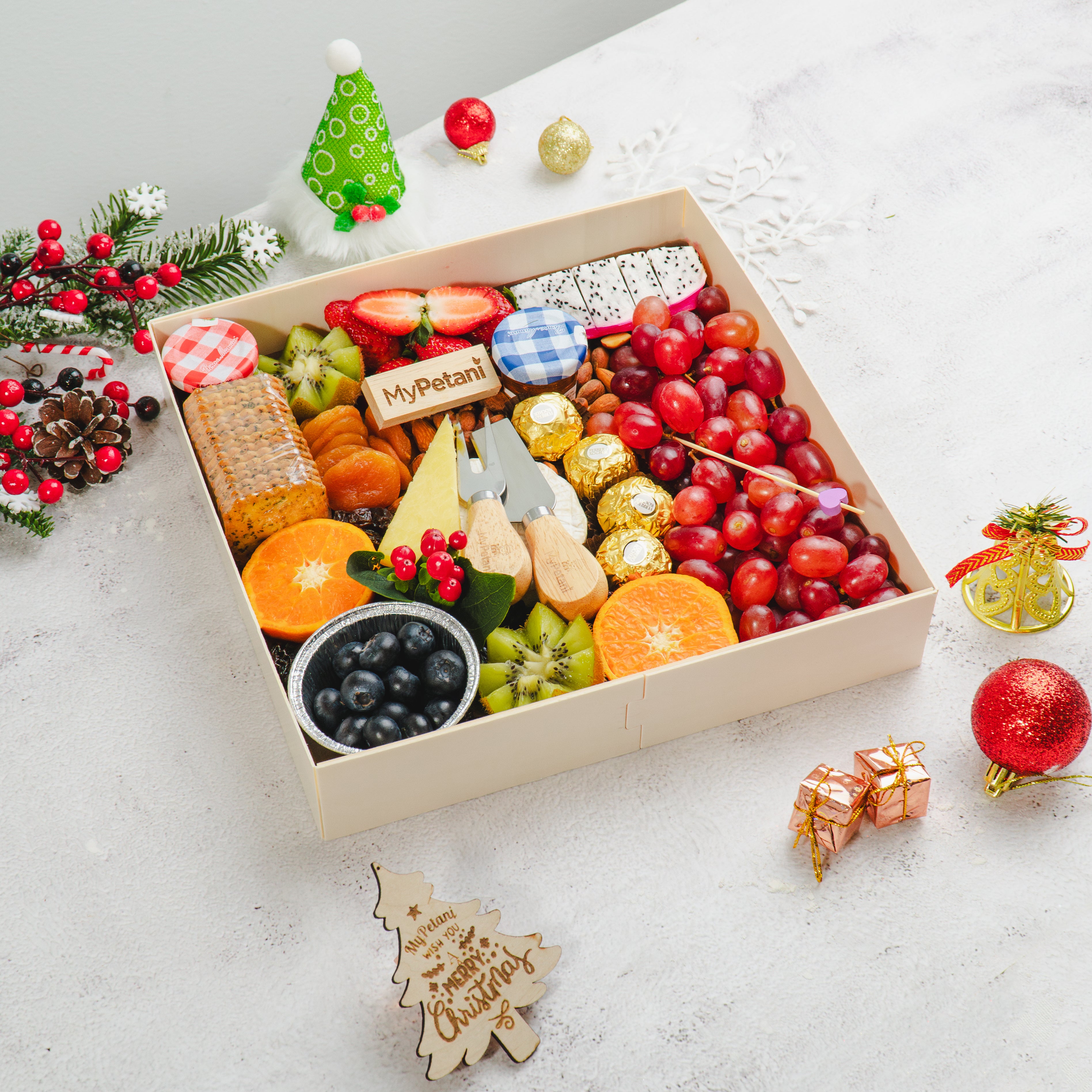 Gold Cheese Fruit Platter