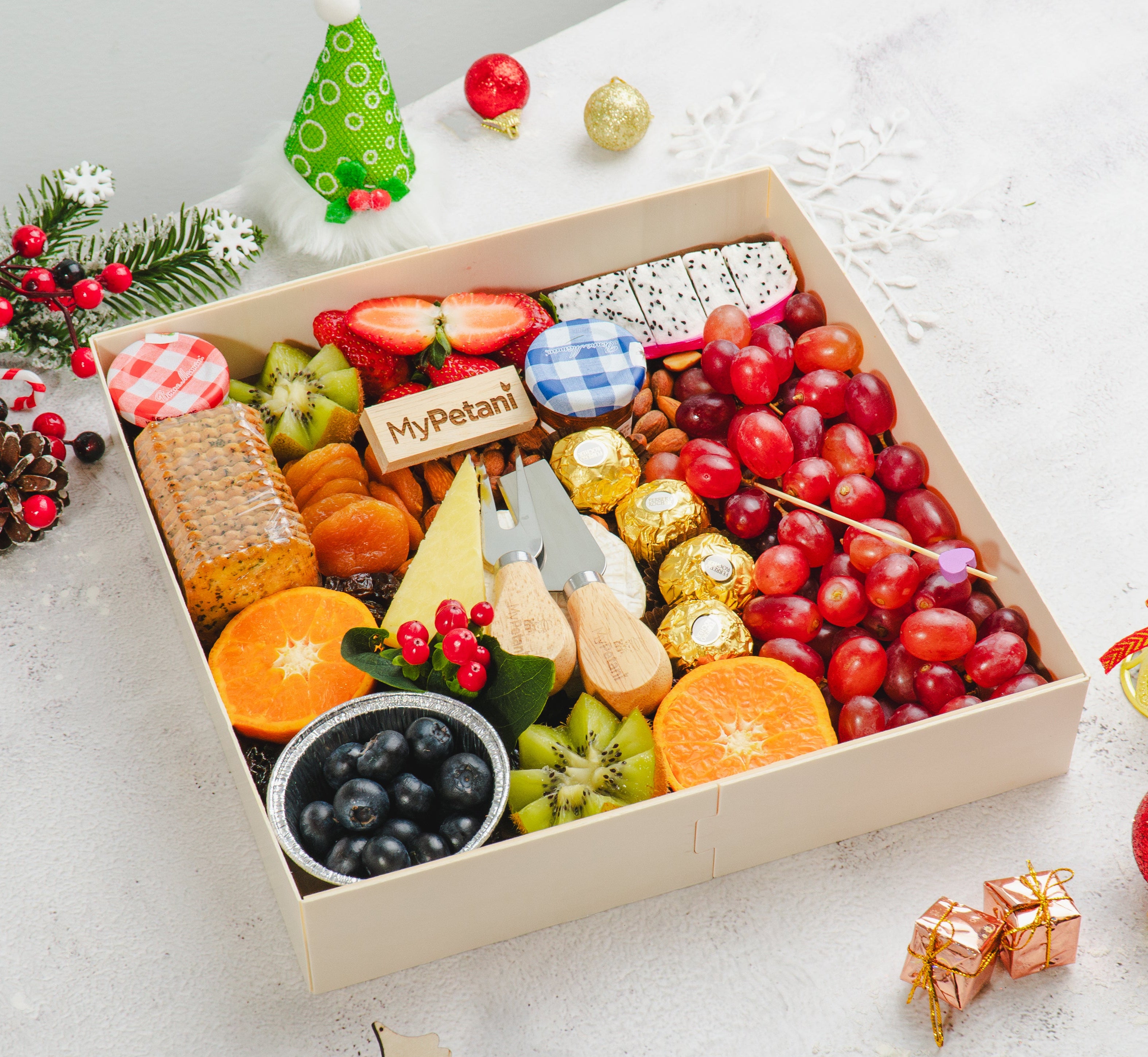 Double Gold Cheese Fruit Grazing Platter