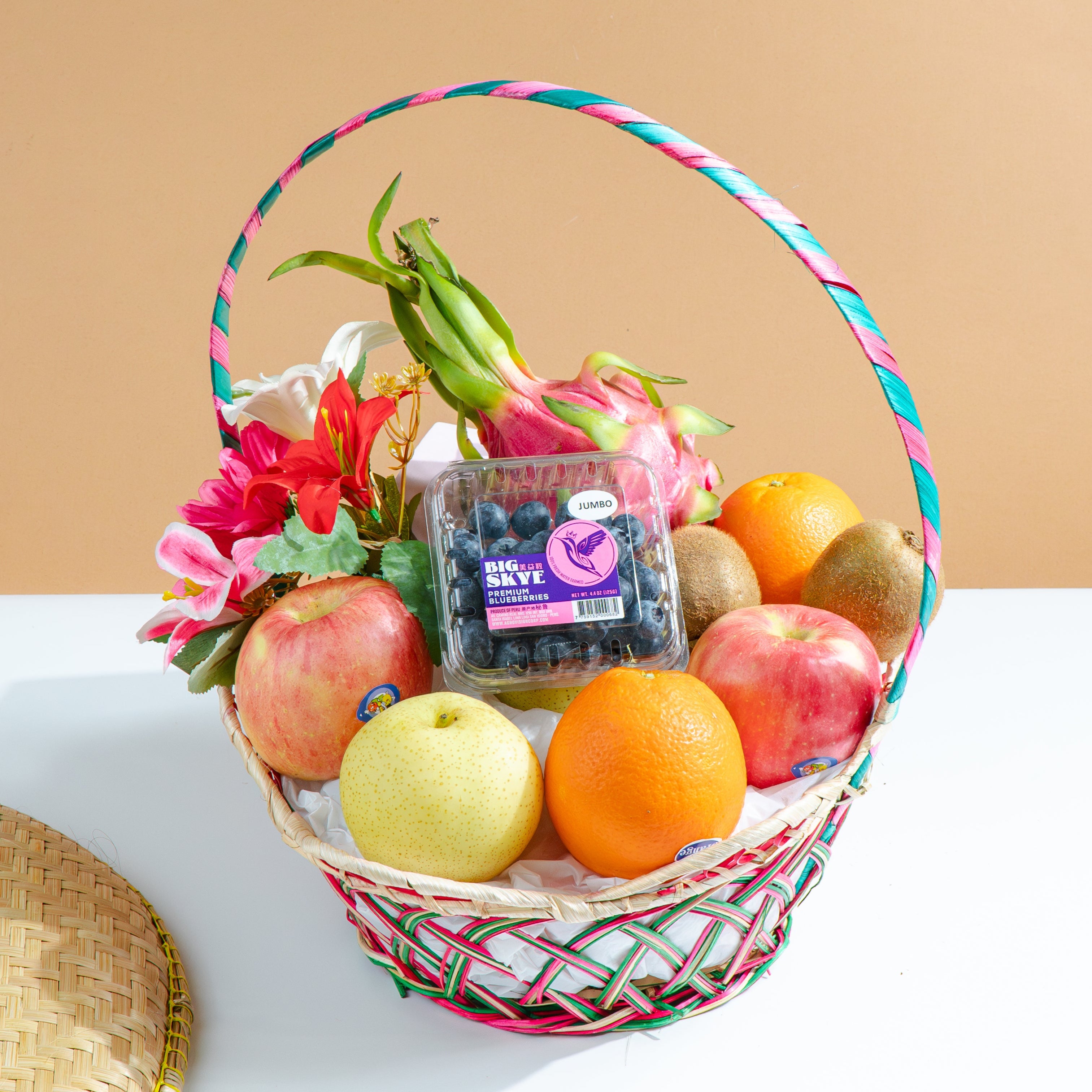 Romantis Deluxe Fruit Basket