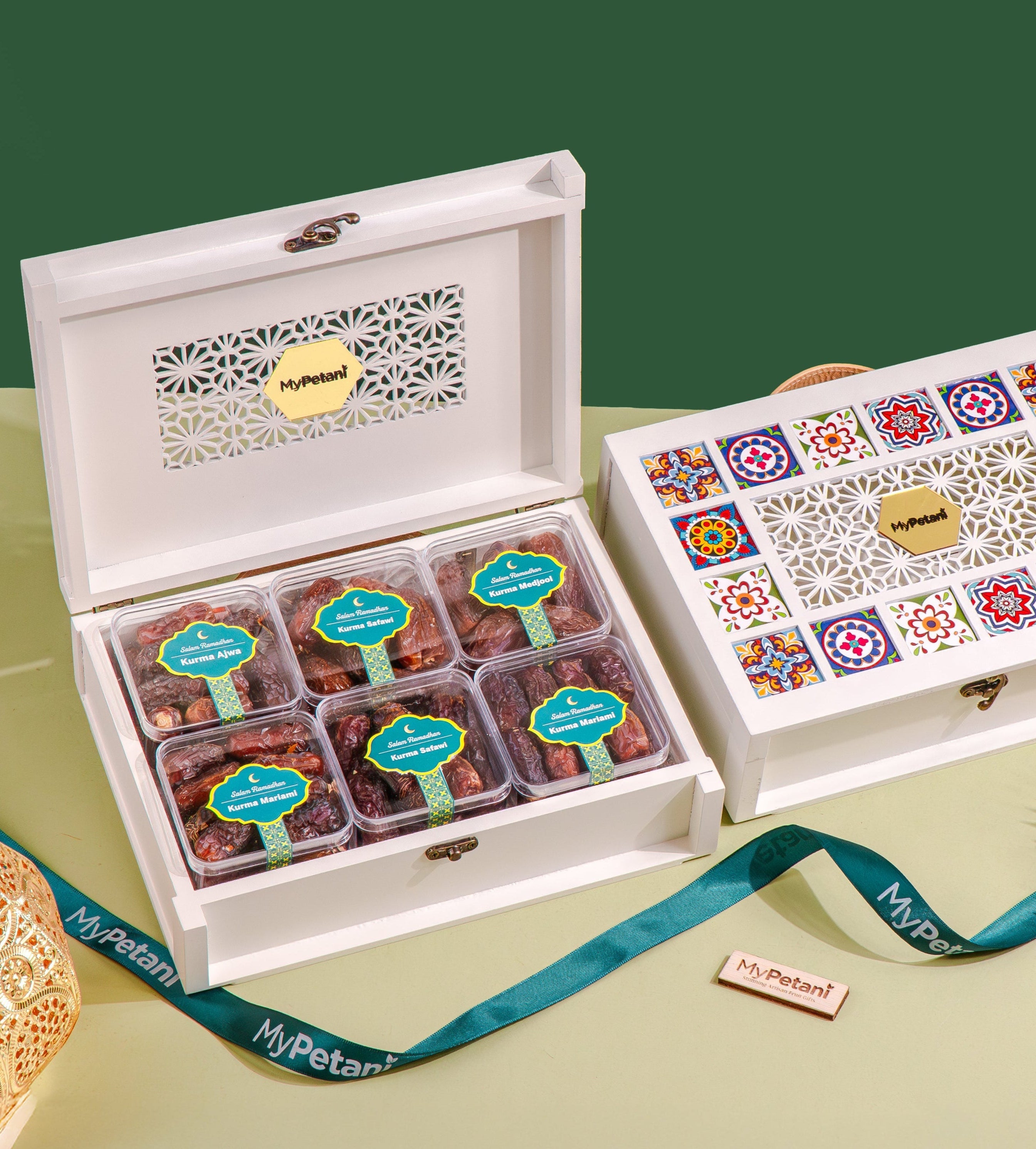 Ramadan 2025: Ayyub Gift Box (Kurma Varieties only)