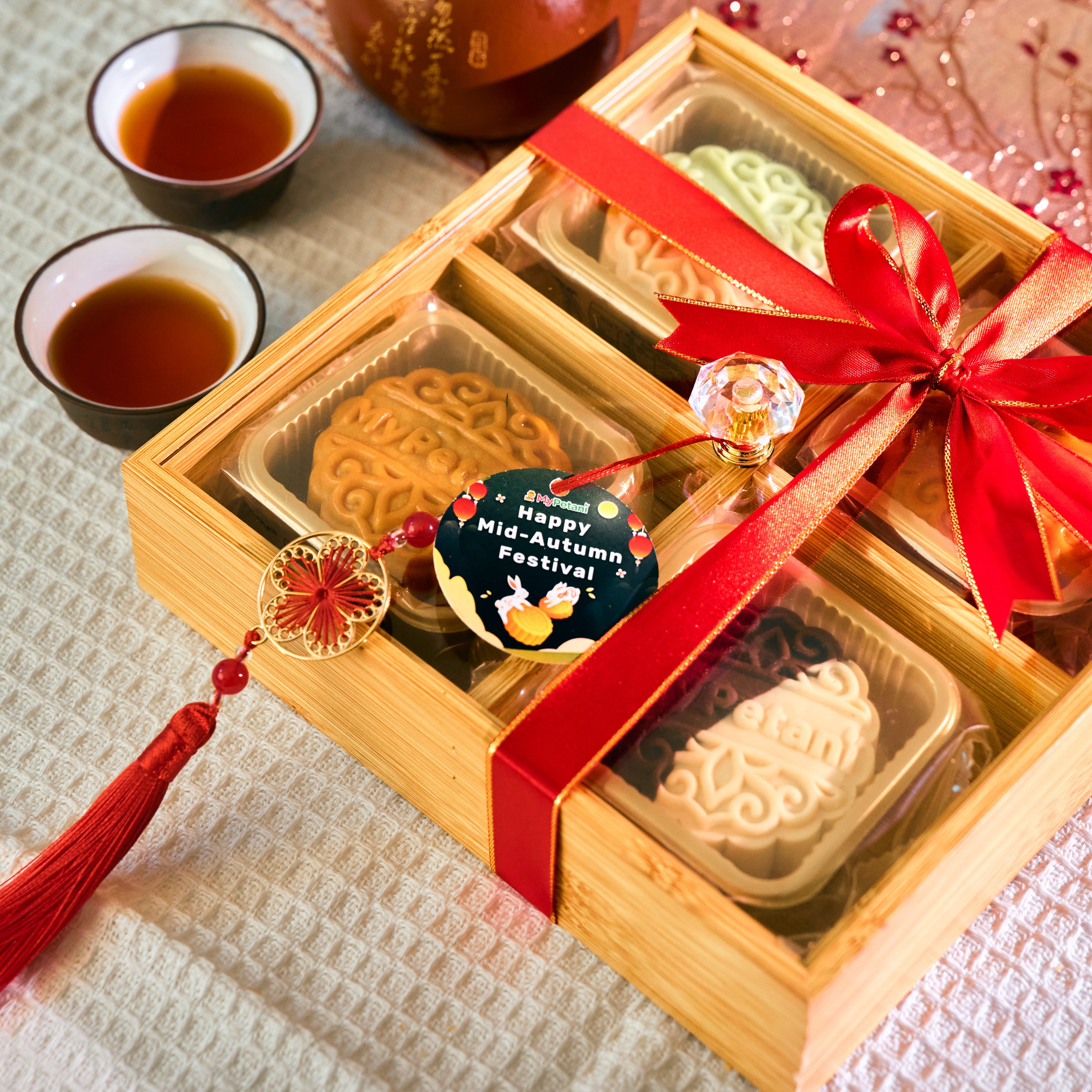 Rustic Gift Box with 4-pcs Halal Mooncakes (90g)