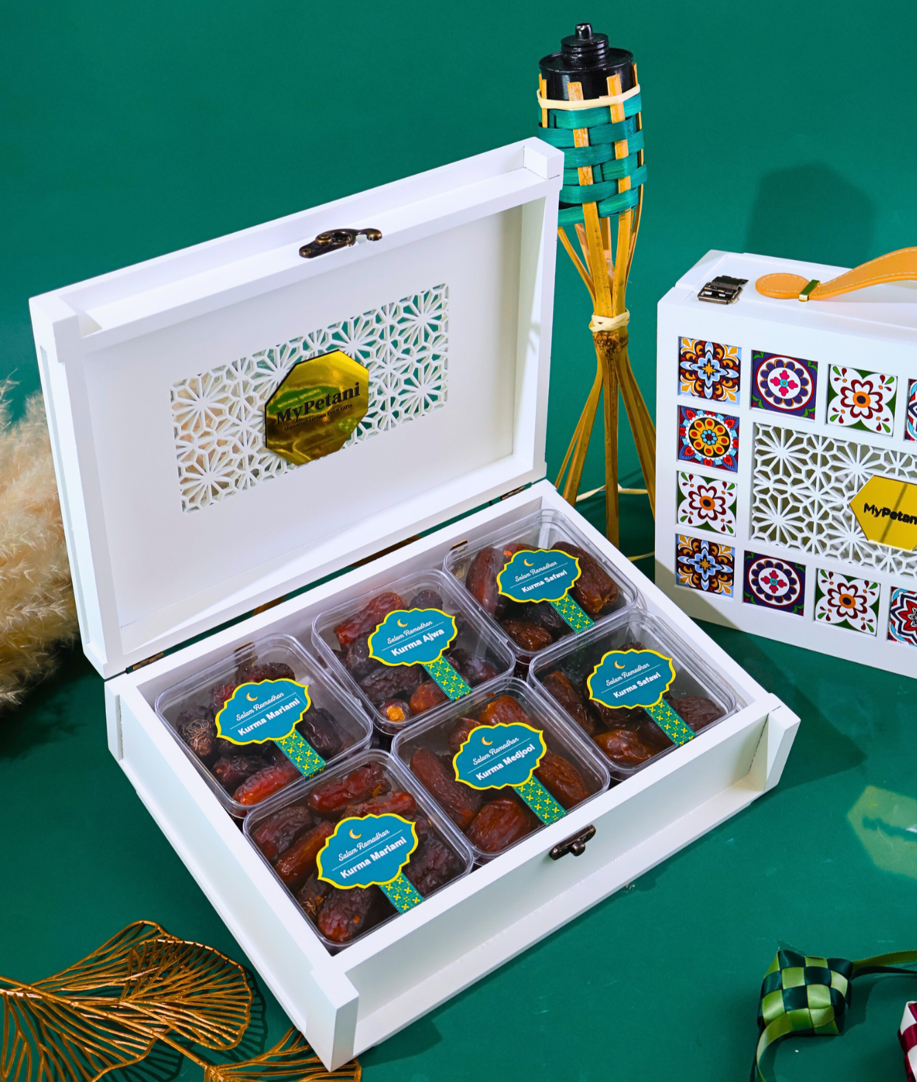 Ramadan 2025: Ayyub Gift Box (Kurma Varieties only)