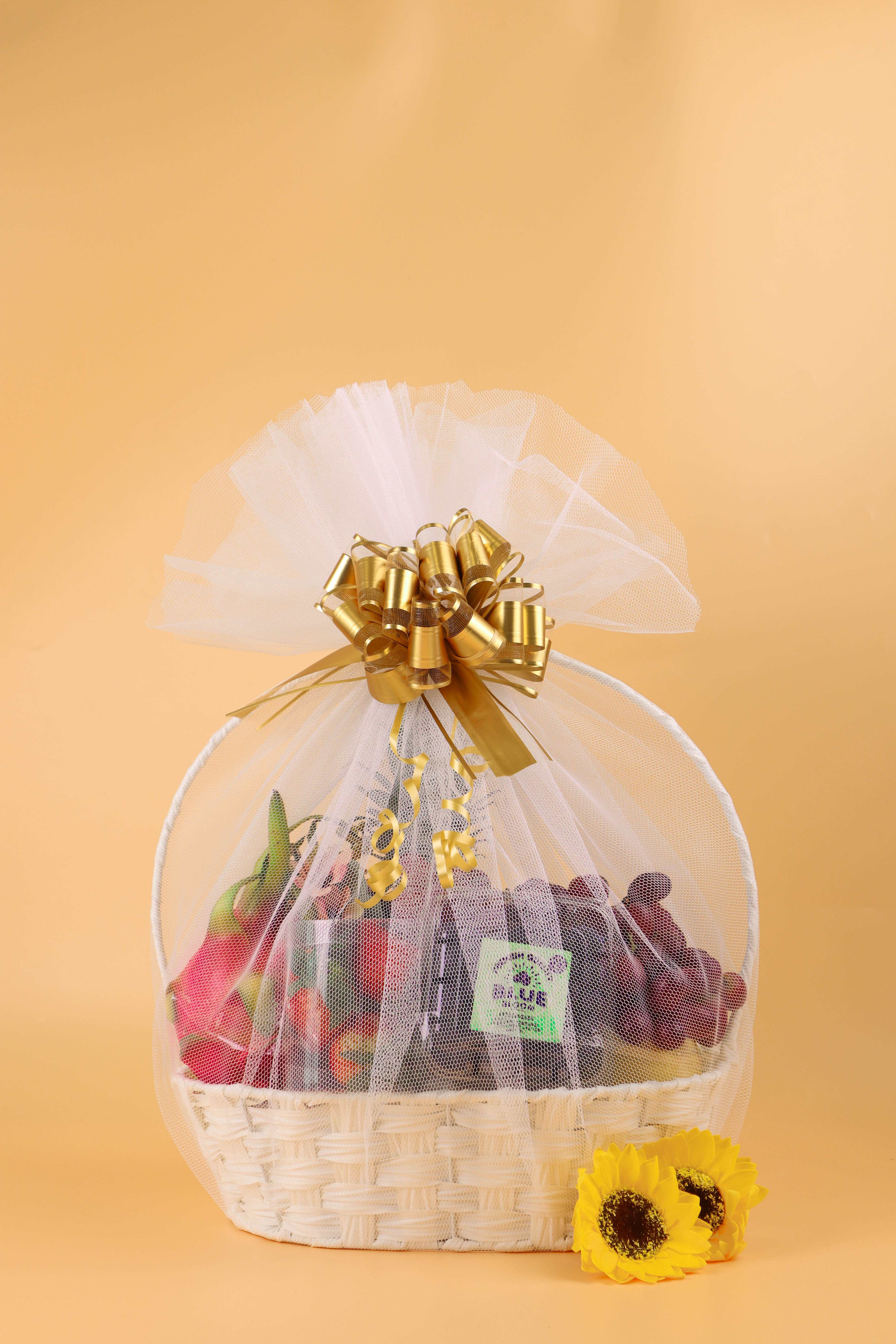 Get Well Soon Set (Fruit Basket Luxury Z+  &  Chrome Deluxe Balloon)