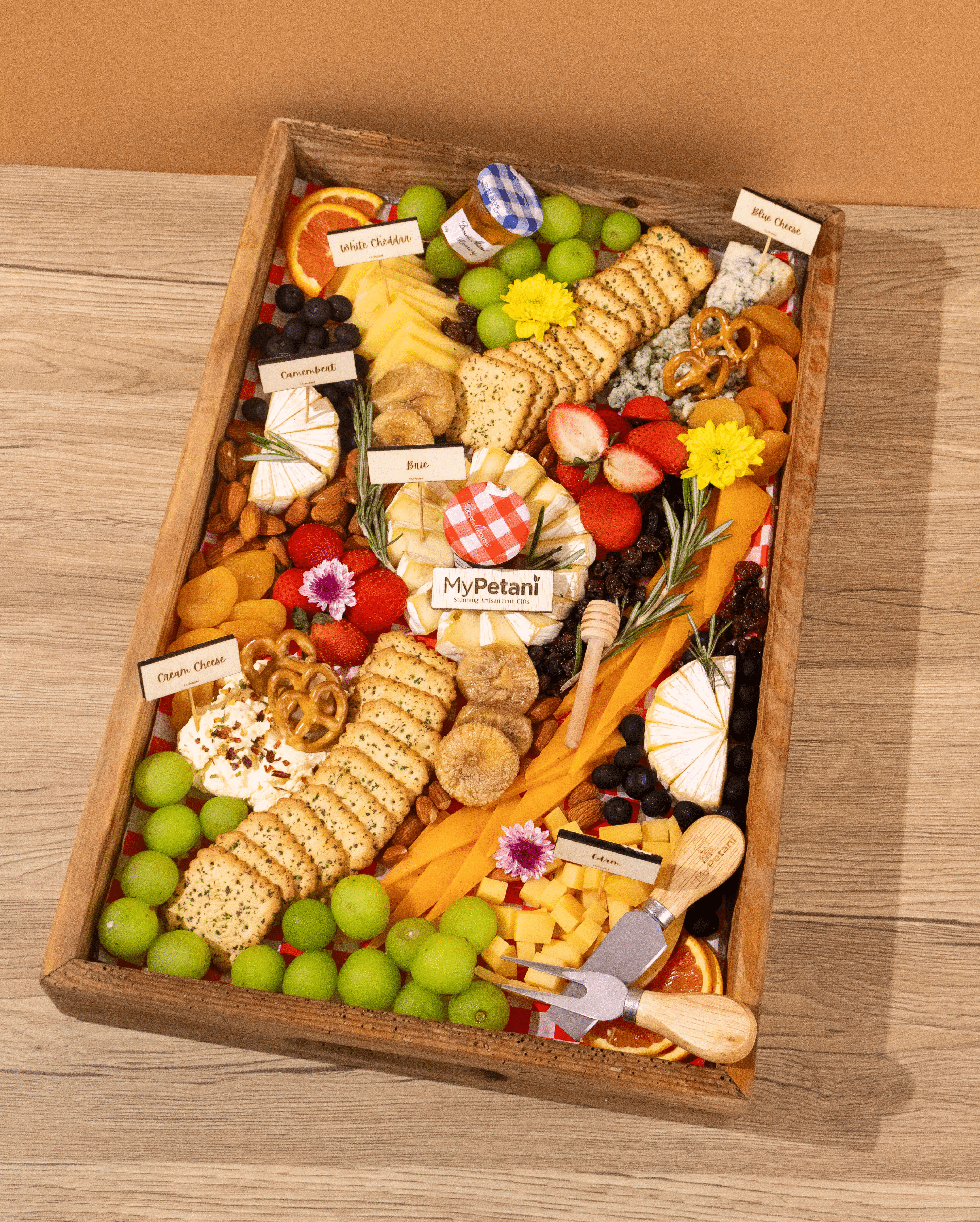 7 Types Cheese Lovers Feast Platter (with Solid Wooden Tray) Available in KL & Selangor only