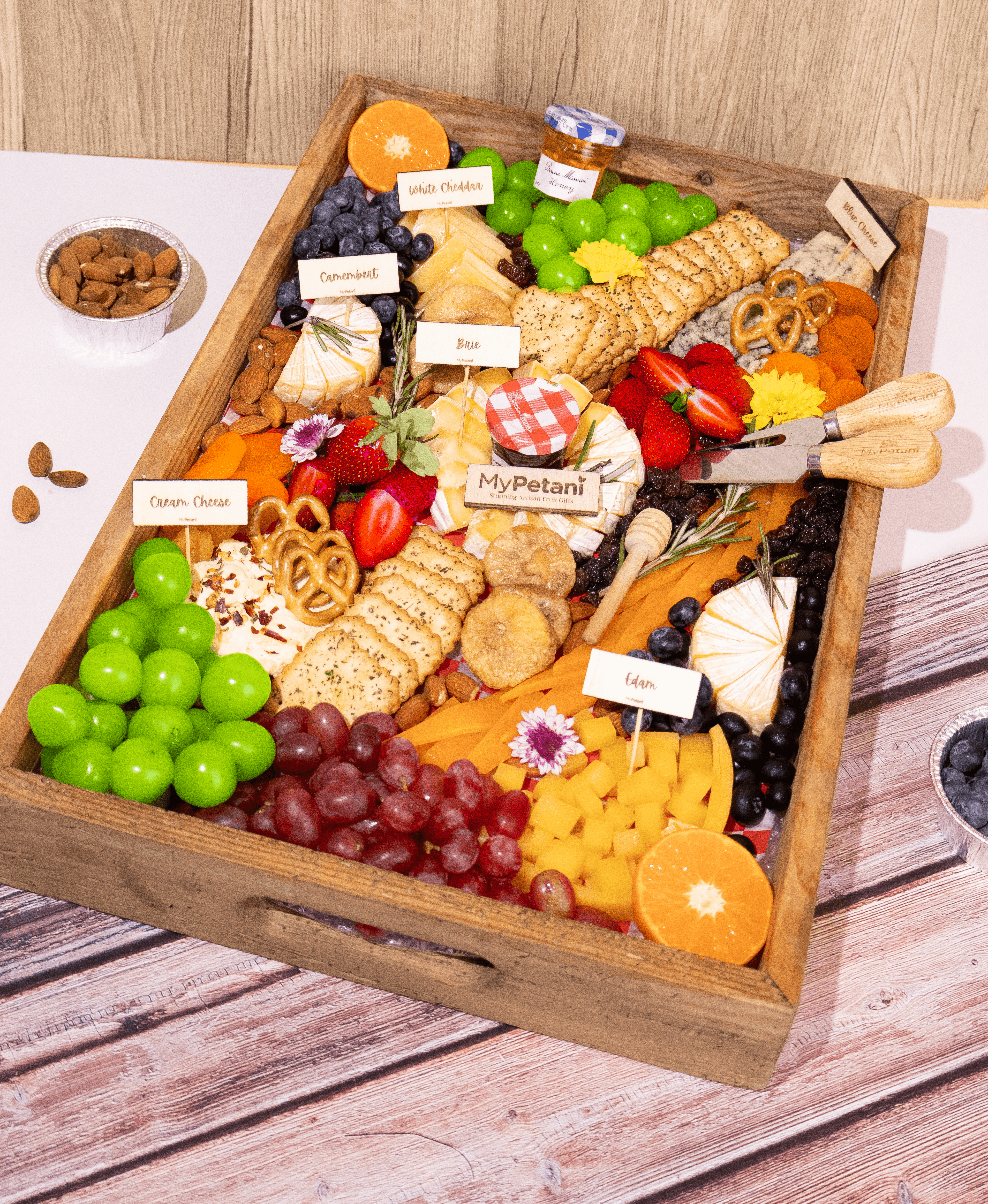 7 Types Cheese Lovers Feast Platter (with Solid Wooden Tray) Available in KL & Selangor only