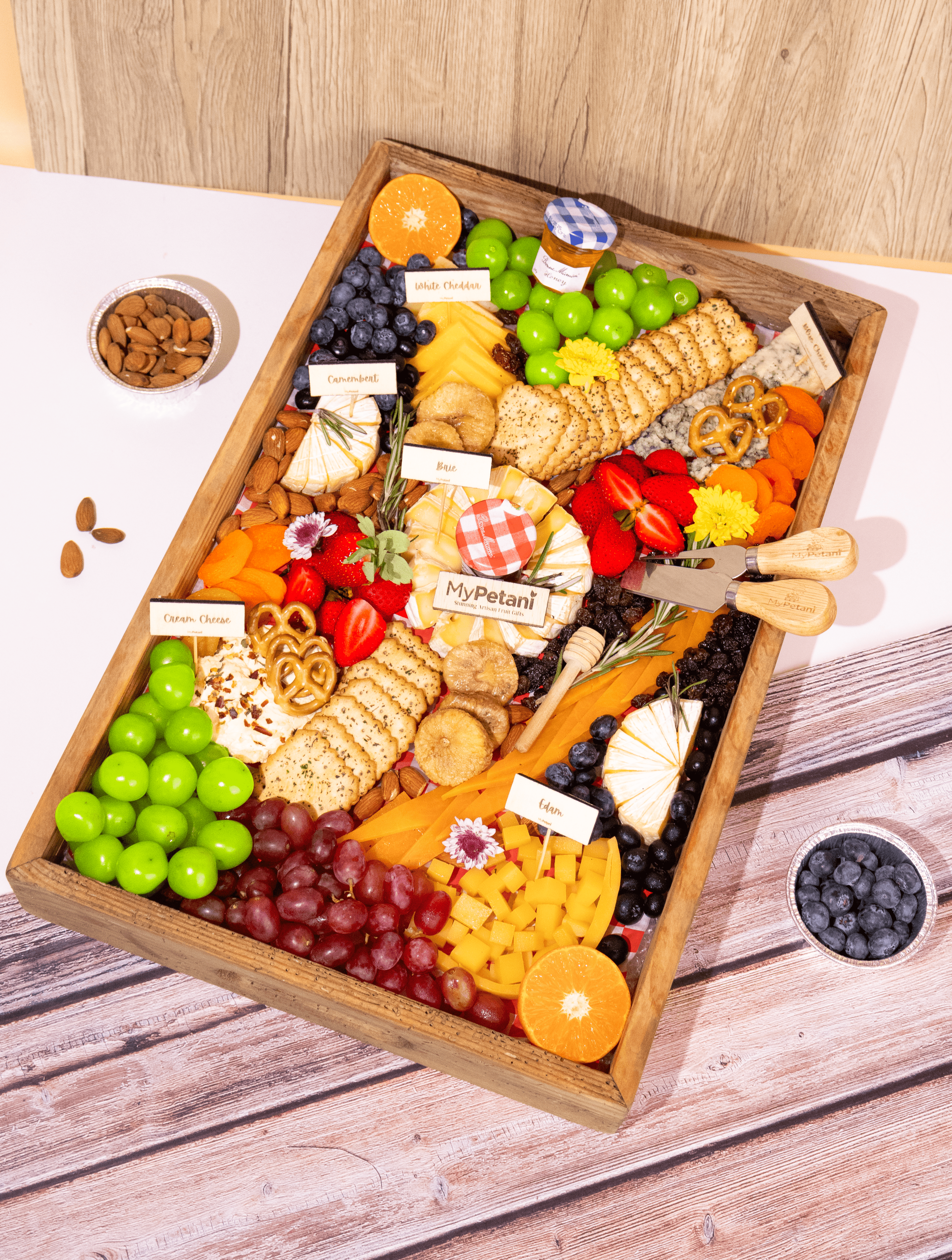 7 Types Cheese Lovers Feast Platter (with Solid Wooden Tray) Available in KL & Selangor only