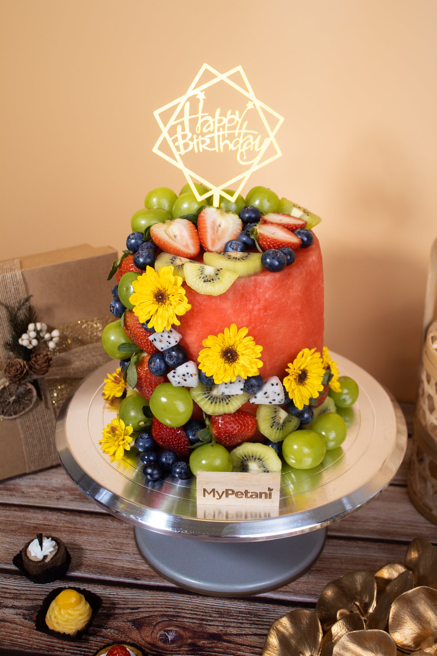 Watermelon Fruits Cake (Available in Klang Valley only)