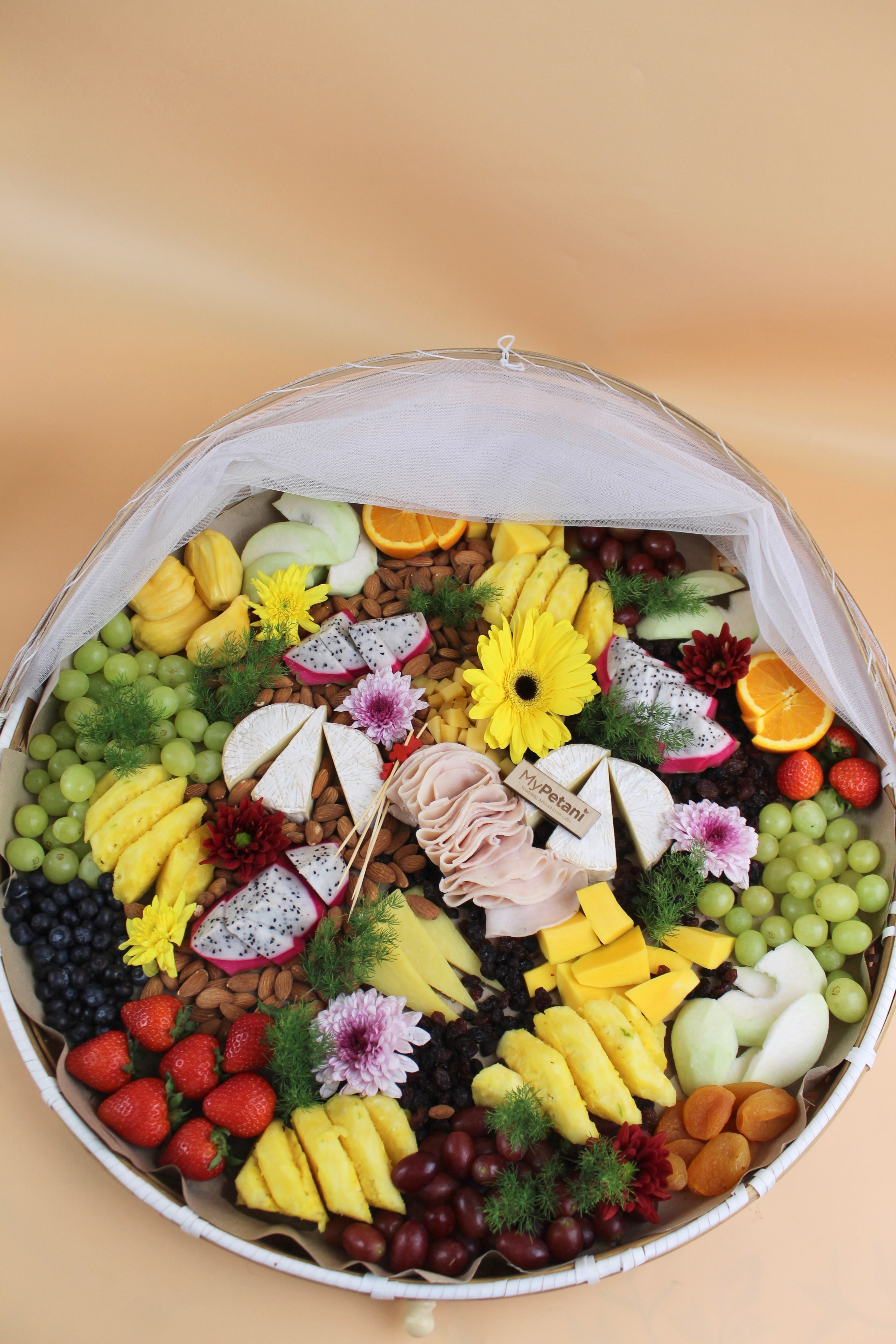 Bellissima Cheese Fruit Platter (Available in Klang Valley only)