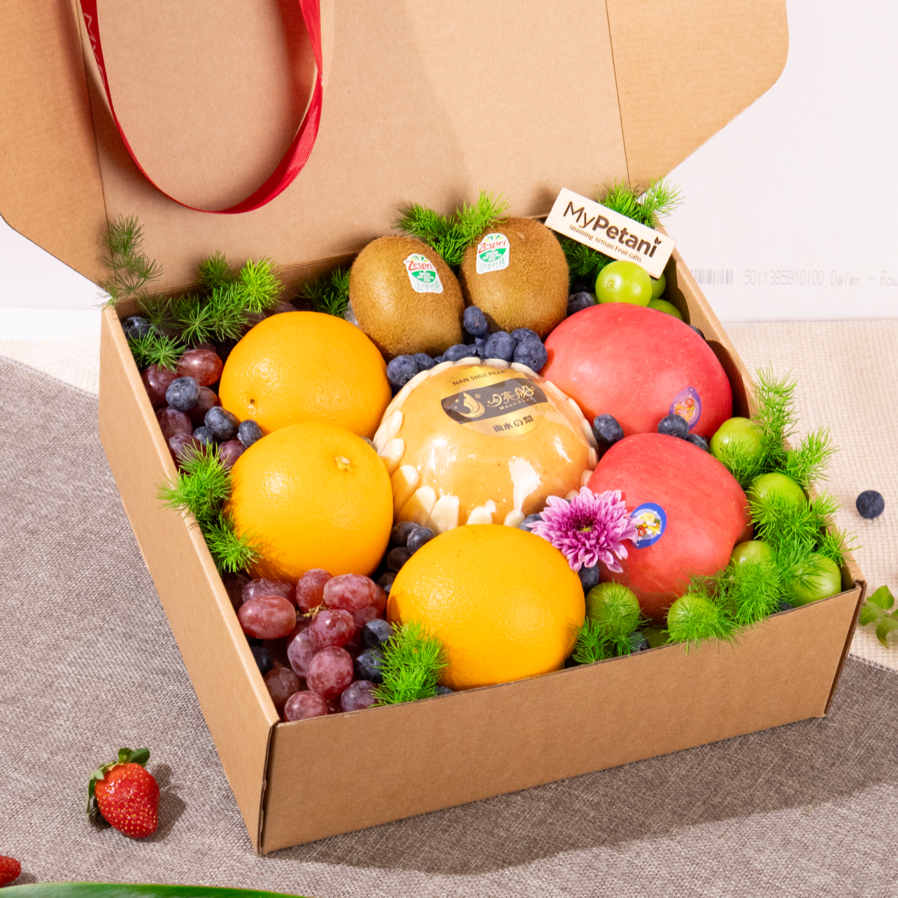 Seroja Lush Fruit Box (M) (Available in KL, Selangor, JB & Penang Only)