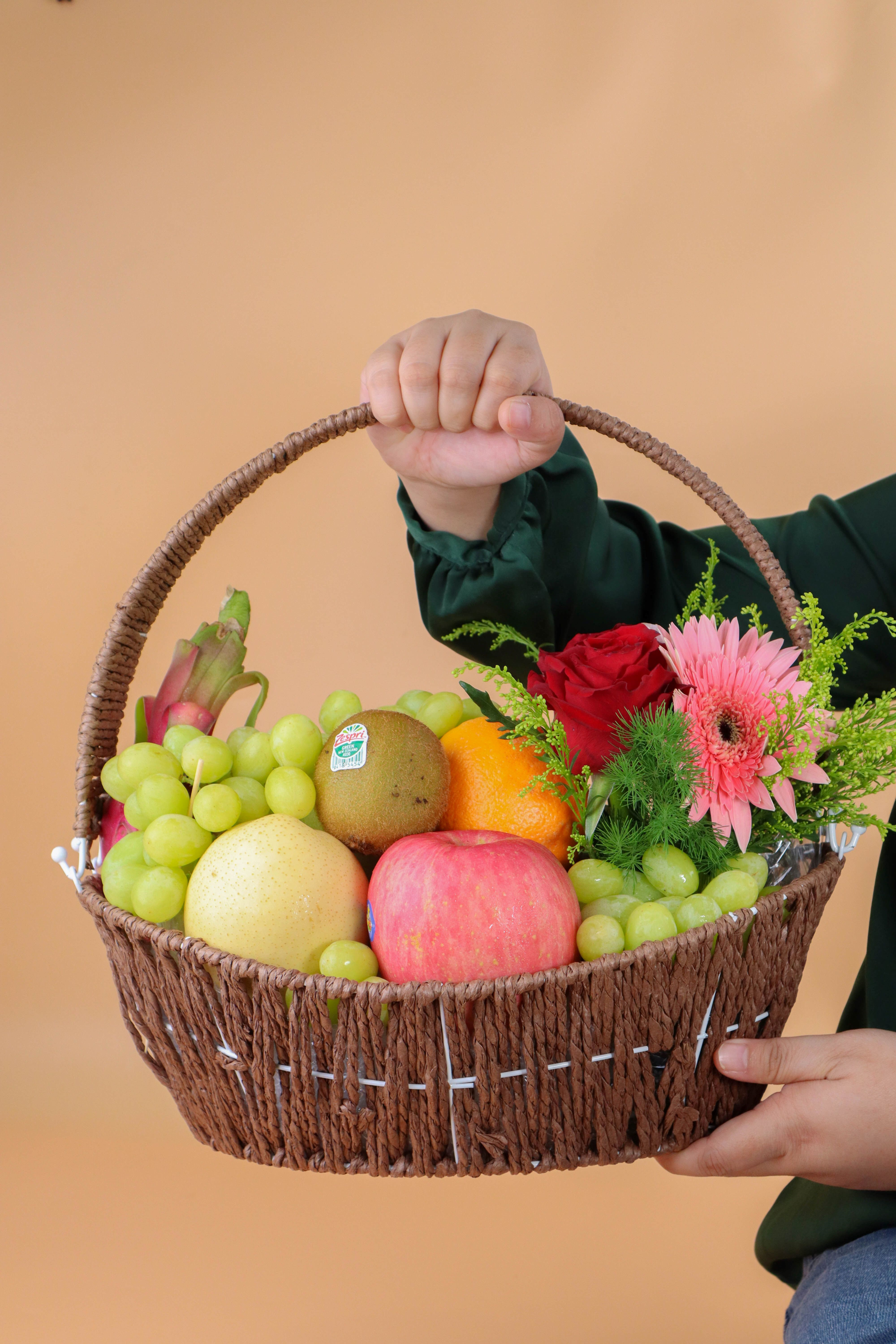 Monet Flower Fruit Basket (Available in KV, KL & Seremban)