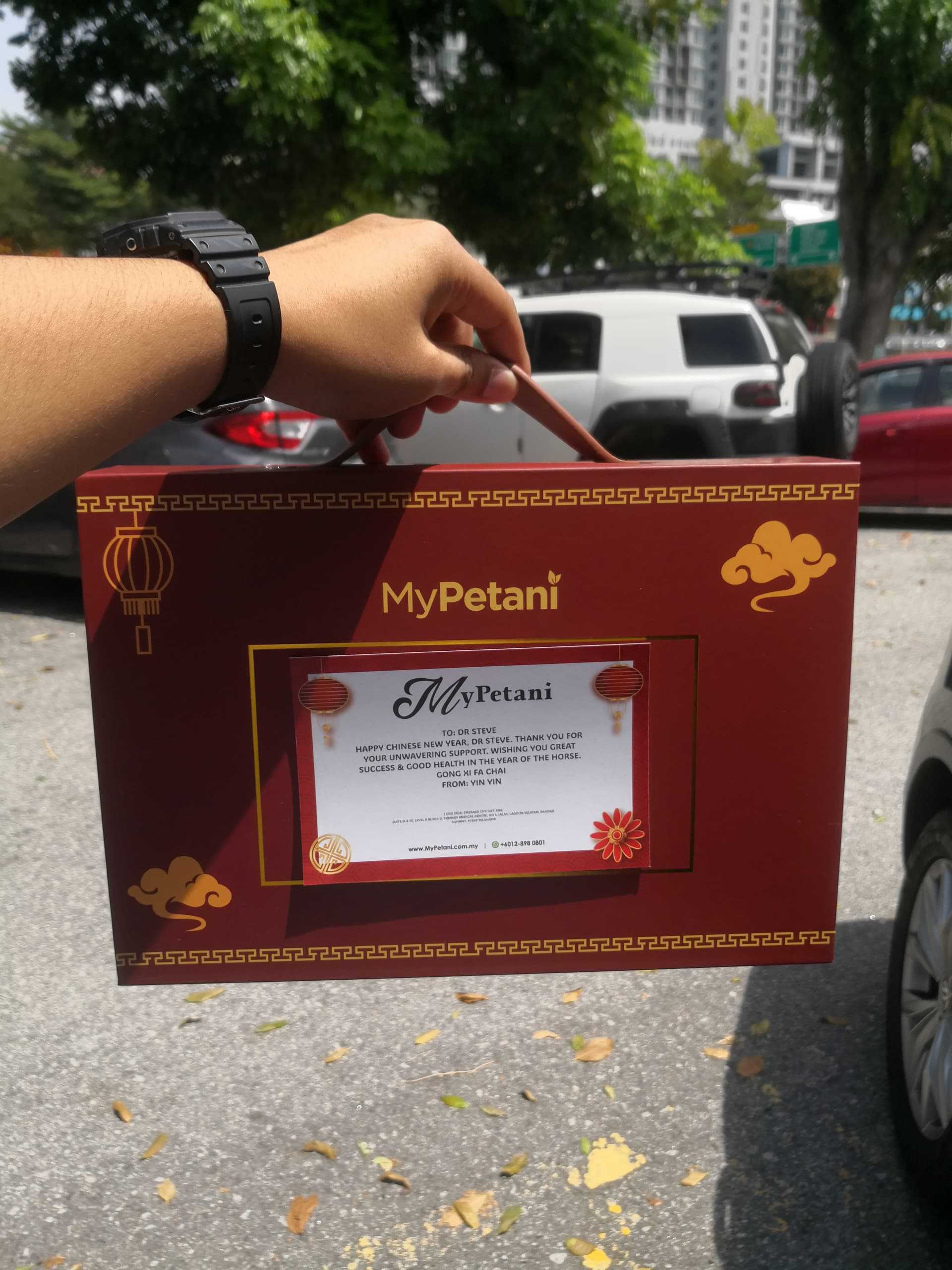 CNY 2026: Emerald CNY Gift Box