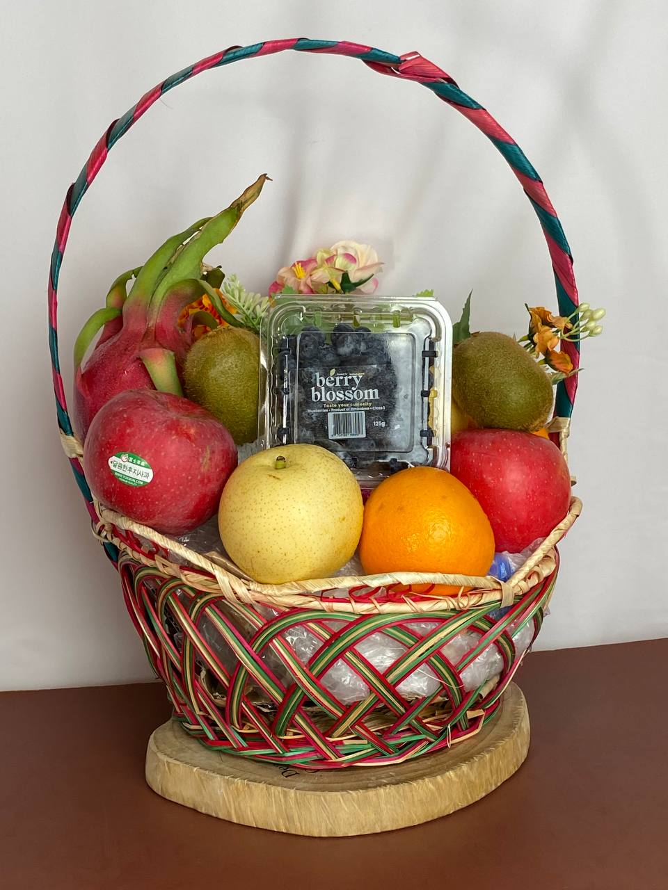 Romantis Deluxe Fruit Basket