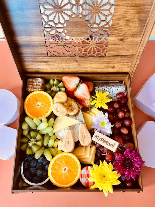 Jasmine Super Cheese Fruits Box (With Unique Carved Wooden Box)