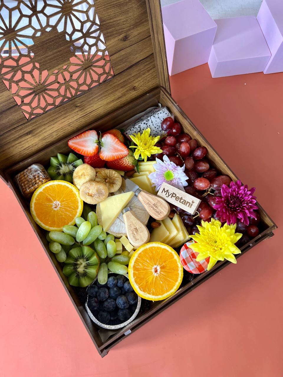 Jasmine Super Cheese Fruits Box (With Unique Carved Wooden Box)