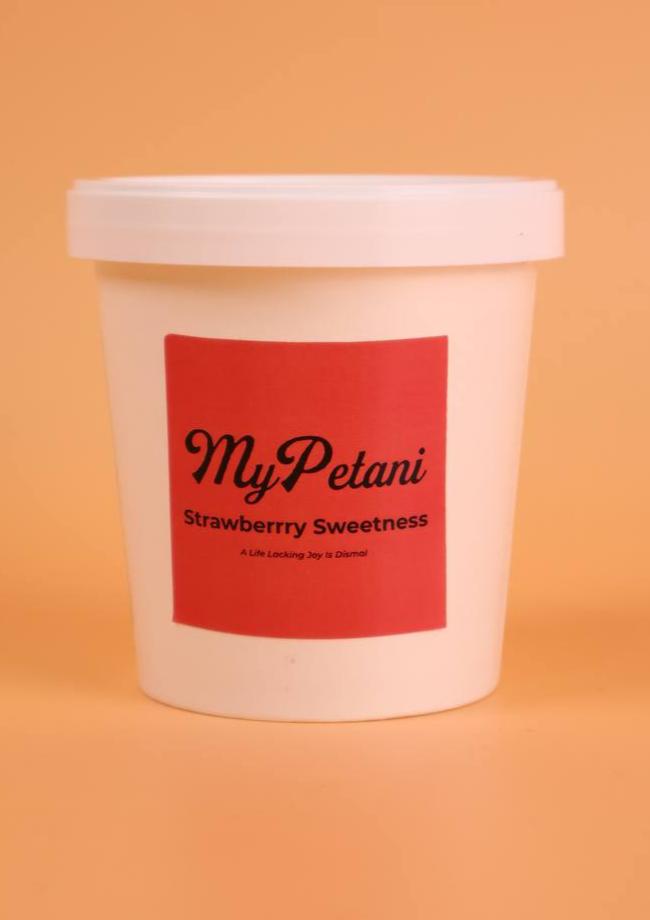 Strawberry Sweetness Premium Artisan Ice-Cream [1 Pint] (Available in KL & Selangor only)