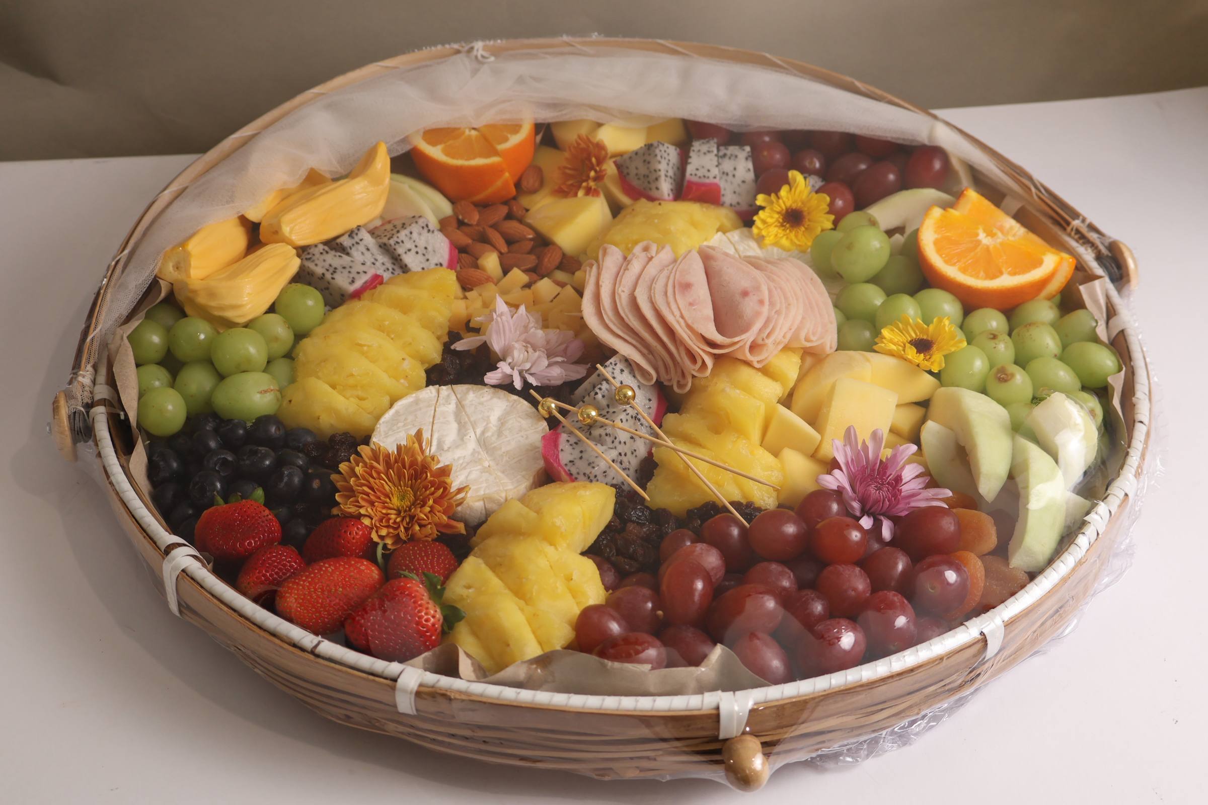 Bellissima Cheese Fruit Platter