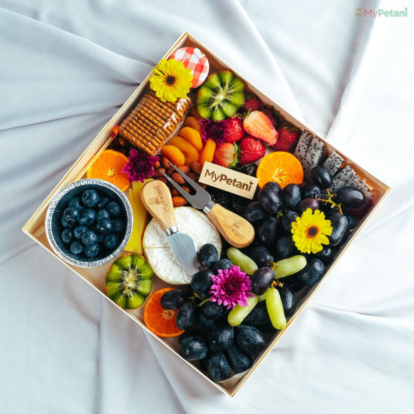 Subang Jaya Signature Cheese Fruit Grazing Platter (Available in S, M & L size) [Malaysia]