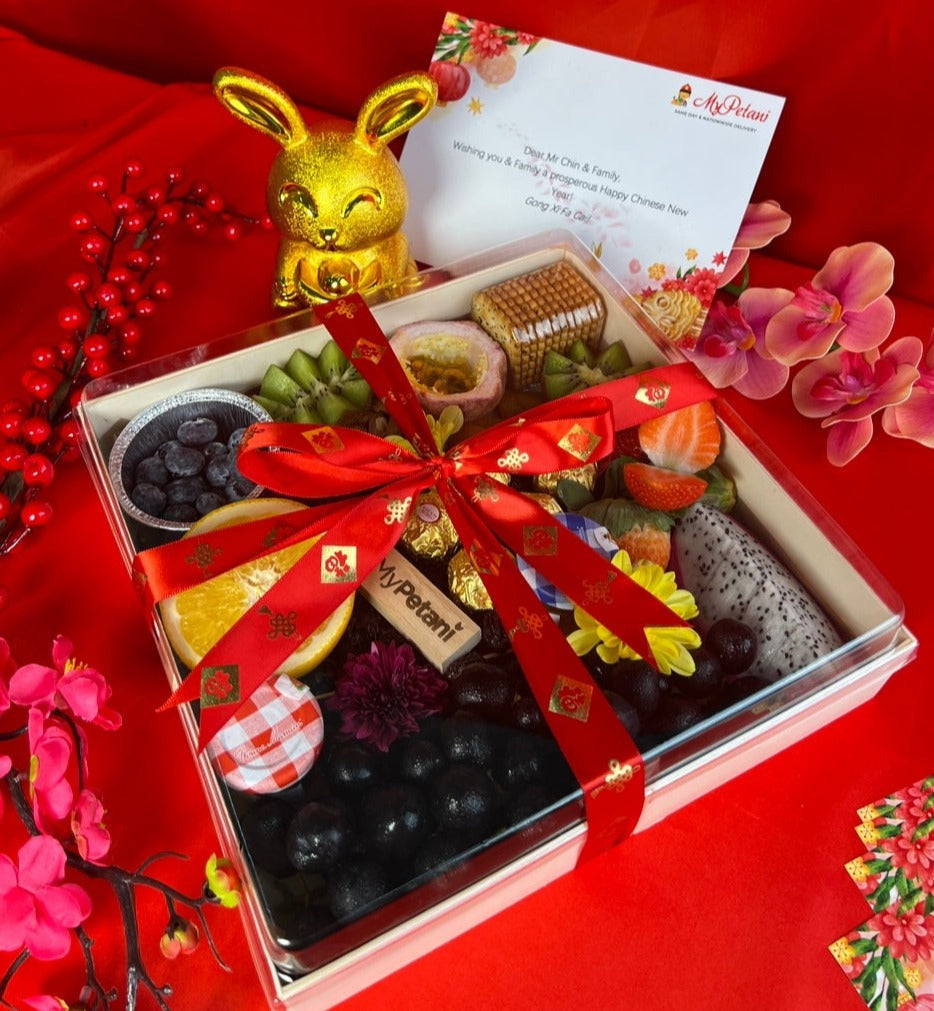 CNY 2025: Gold Cheese Fruit Platter