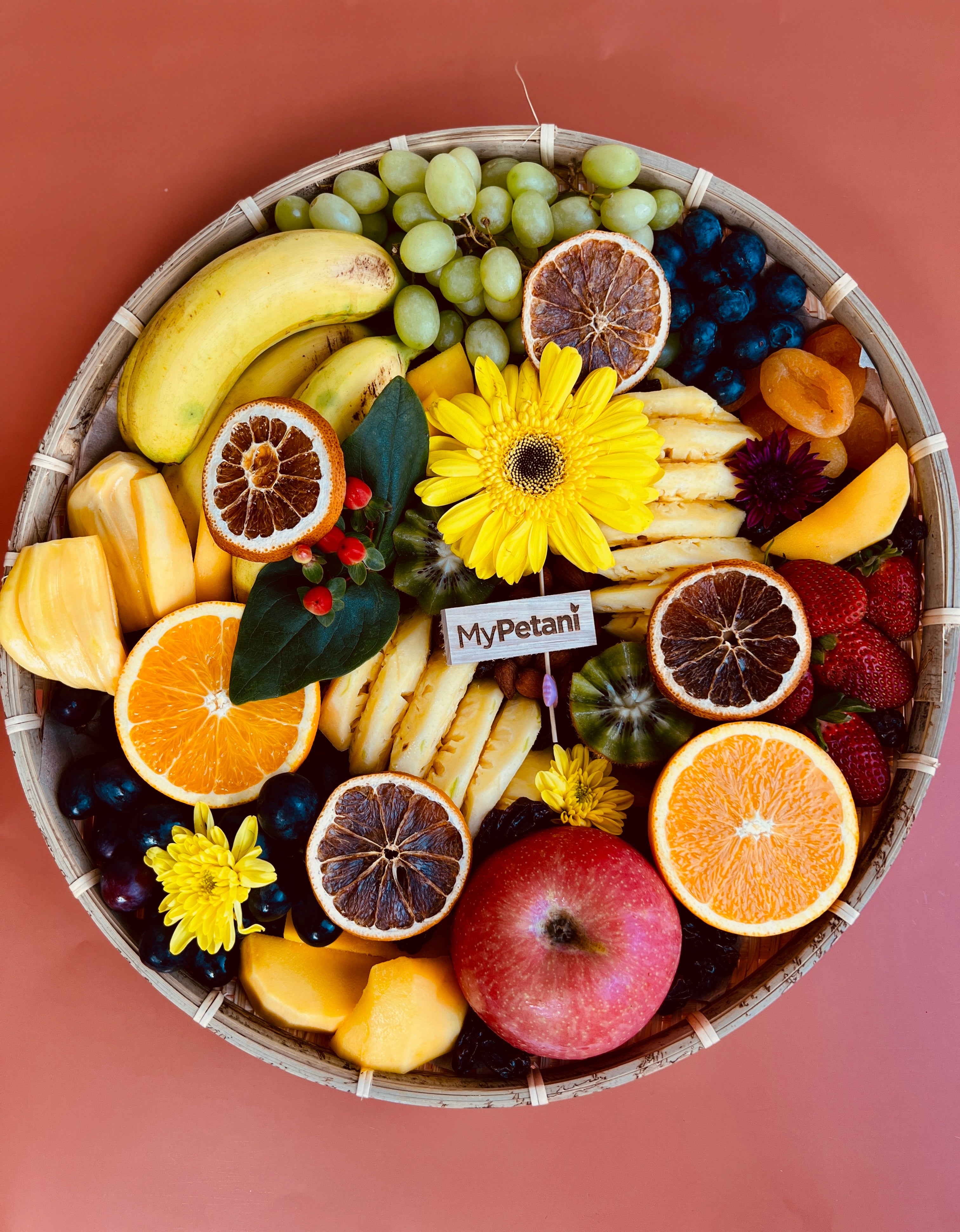 Le Classique Fruit Board